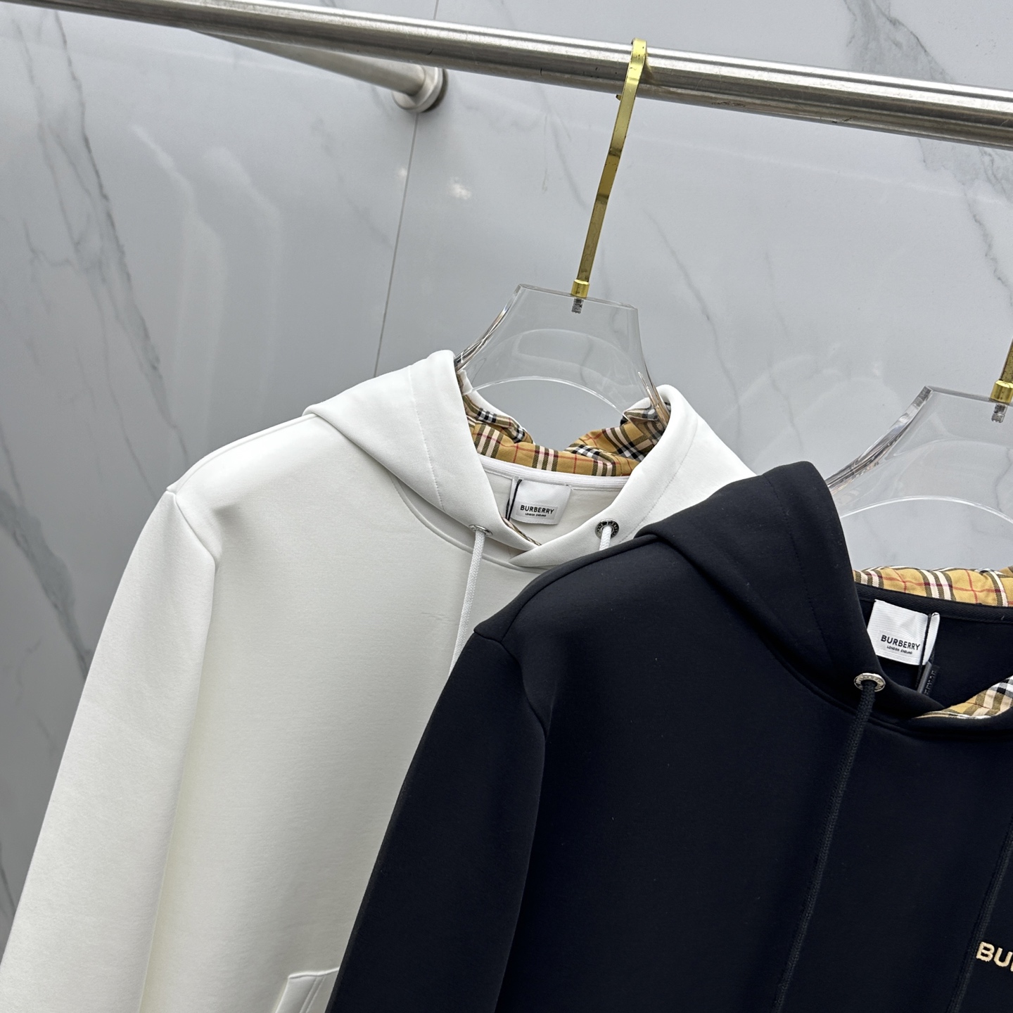 🆕Burberry巴宝莉 秋冬新款男女款连帽卫衣.贸易公司渠道货，精选优质空气层针织棉面料，手感柔软轻薄