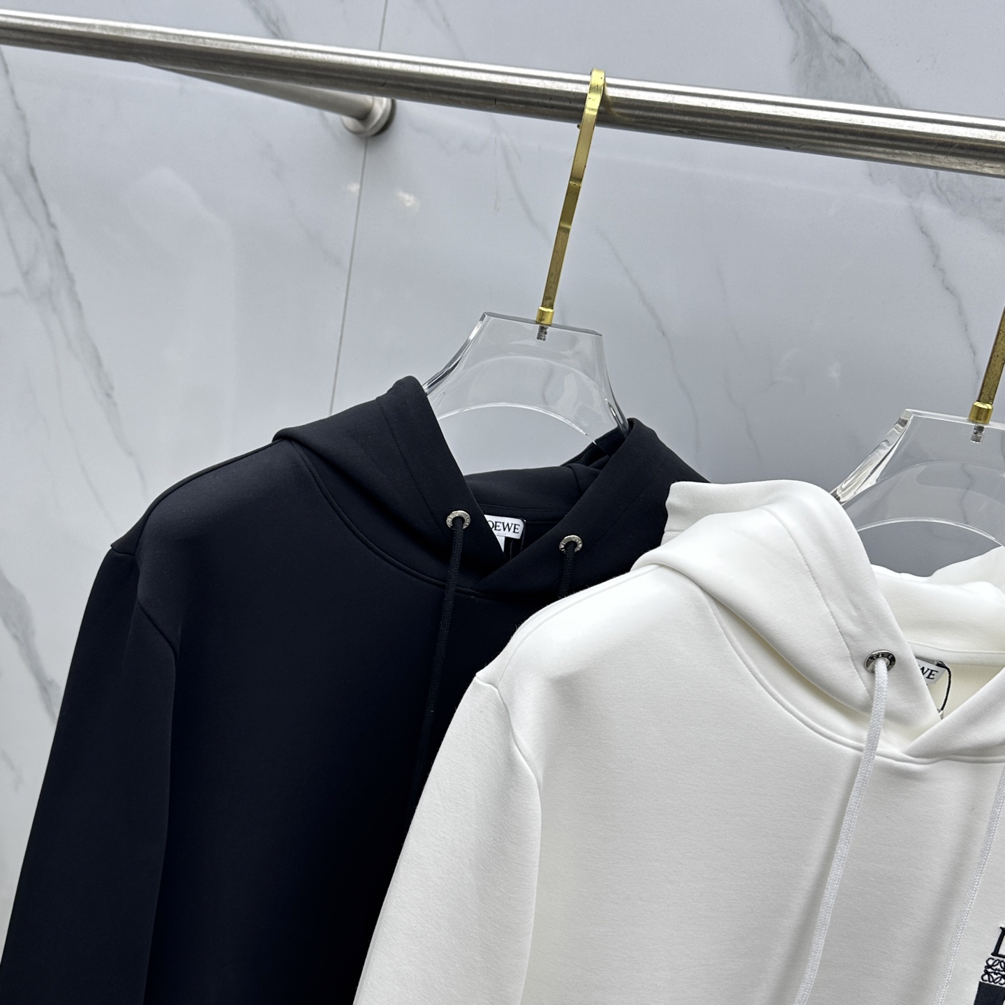 🆕LOEWE罗意威 秋冬新款男女款连帽卫衣.贸易公司渠道货，精选优质空气层针织棉面料，手感柔软轻薄软糯，