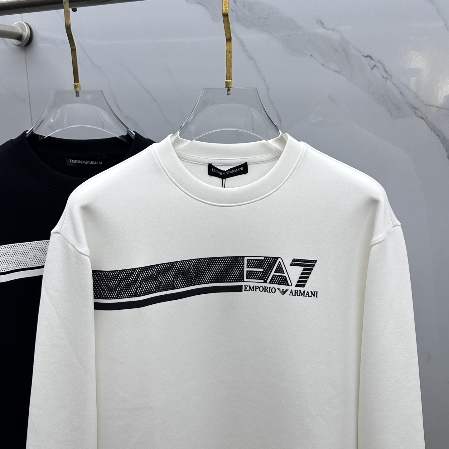 🆕Amani阿玛尼 秋冬新品刺绣圆领套头卫衣 高超的时尚魅力风范,特立独行的艺术气息.客供定制面料高克重