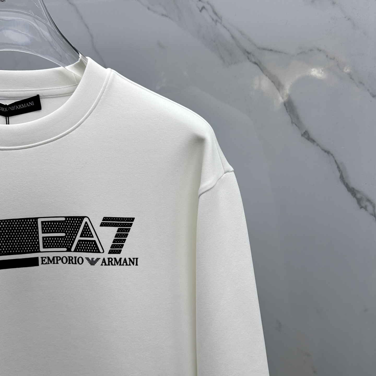 🆕Amani阿玛尼 秋冬新品刺绣圆领套头卫衣 高超的时尚魅力风范,特立独行的艺术气息.客供定制面料高克重