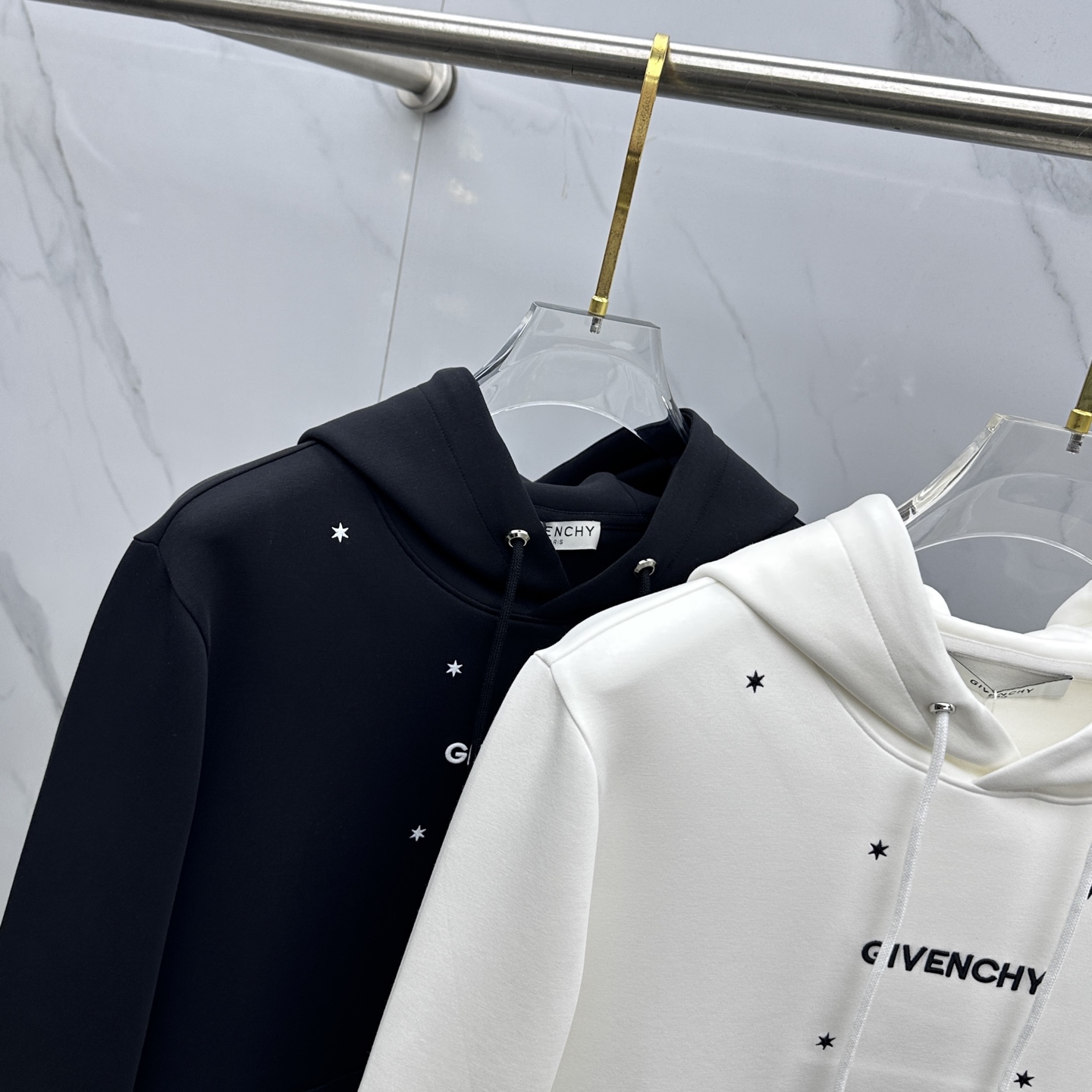 🆕Givenchy纪梵希 秋冬新款男女款连帽卫衣.贸易公司渠道货，精选优质空气层针织棉面料，手感柔软轻薄