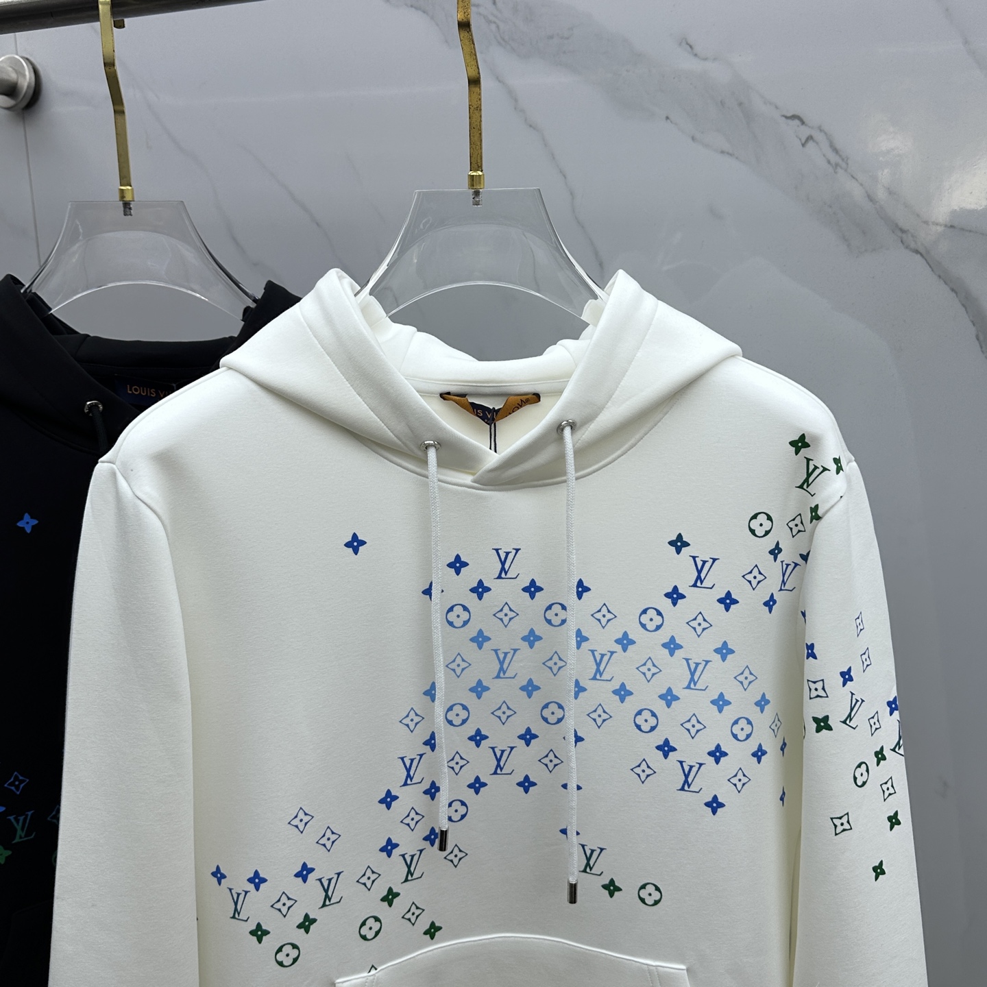 🆕LV路易威登 秋冬新款男女款连帽卫衣.贸易公司渠道货，精选优质空气层针织棉面料，手感柔软轻薄软糯，版型