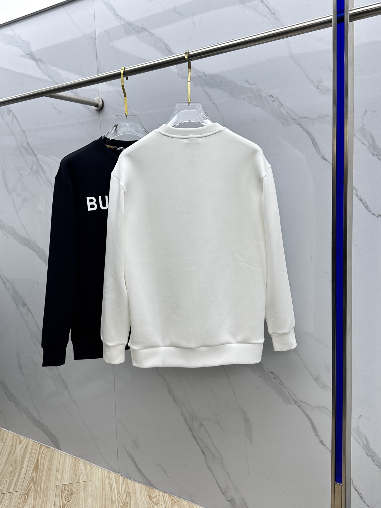 🆕Burberry巴宝莉 2025ss秋冬新品字母印花圆领套头卫衣 高超的时尚魅力风范,特立独行的艺术气