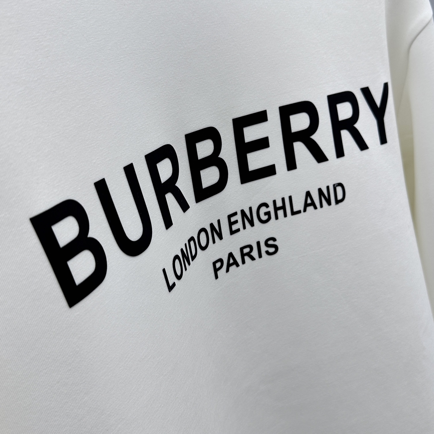 🆕Burberry巴宝莉 2025ss秋冬新品字母印花圆领套头卫衣 高超的时尚魅力风范,特立独行的艺术气