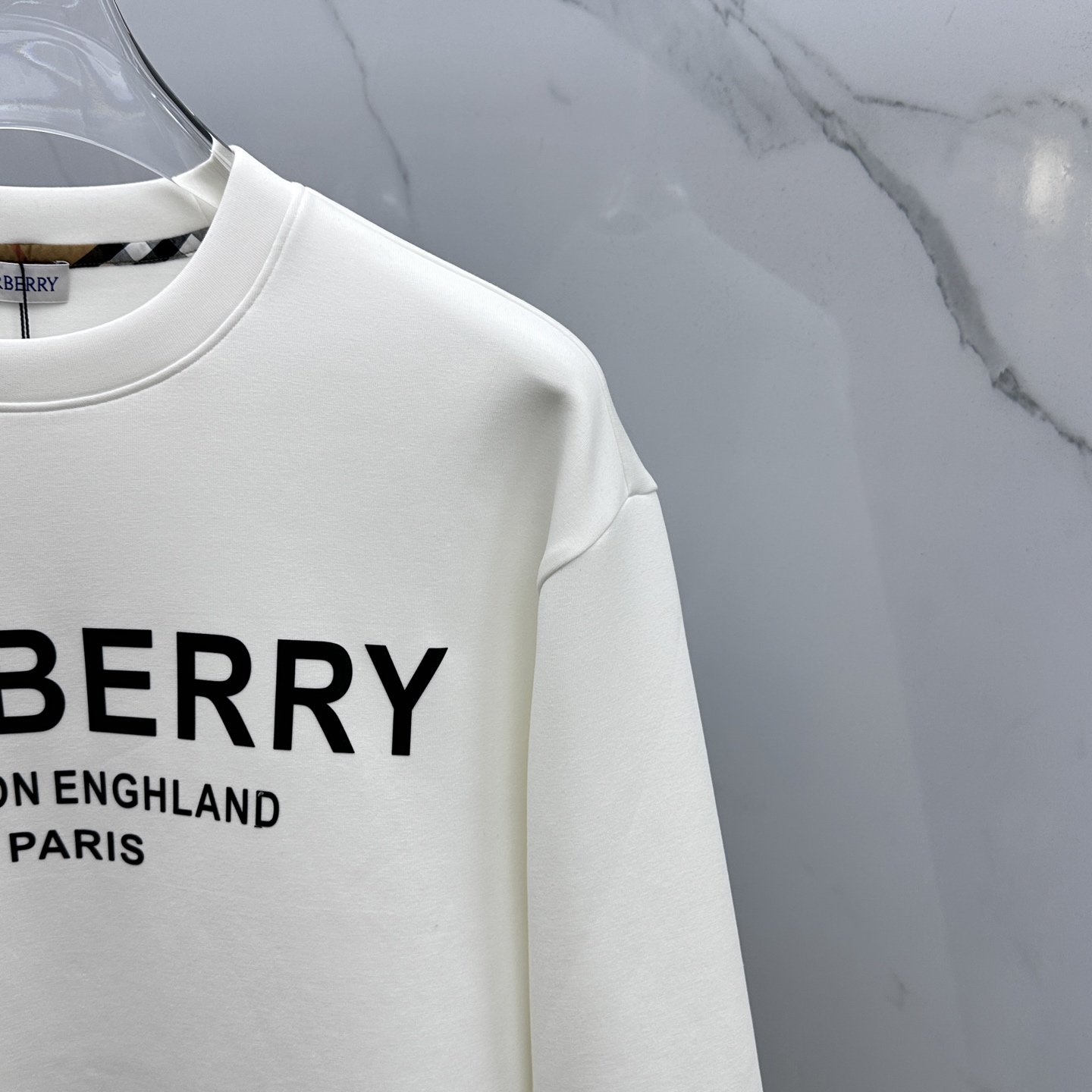 🆕Burberry巴宝莉 2025ss秋冬新品字母印花圆领套头卫衣 高超的时尚魅力风范,特立独行的艺术气