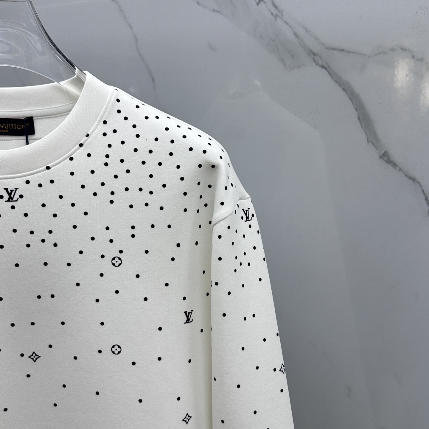 🆕LV路易威登 2025ss秋冬新品印花圆领套头卫衣 高超的时尚魅力风范,特立独行的艺术气息.客供定制面
