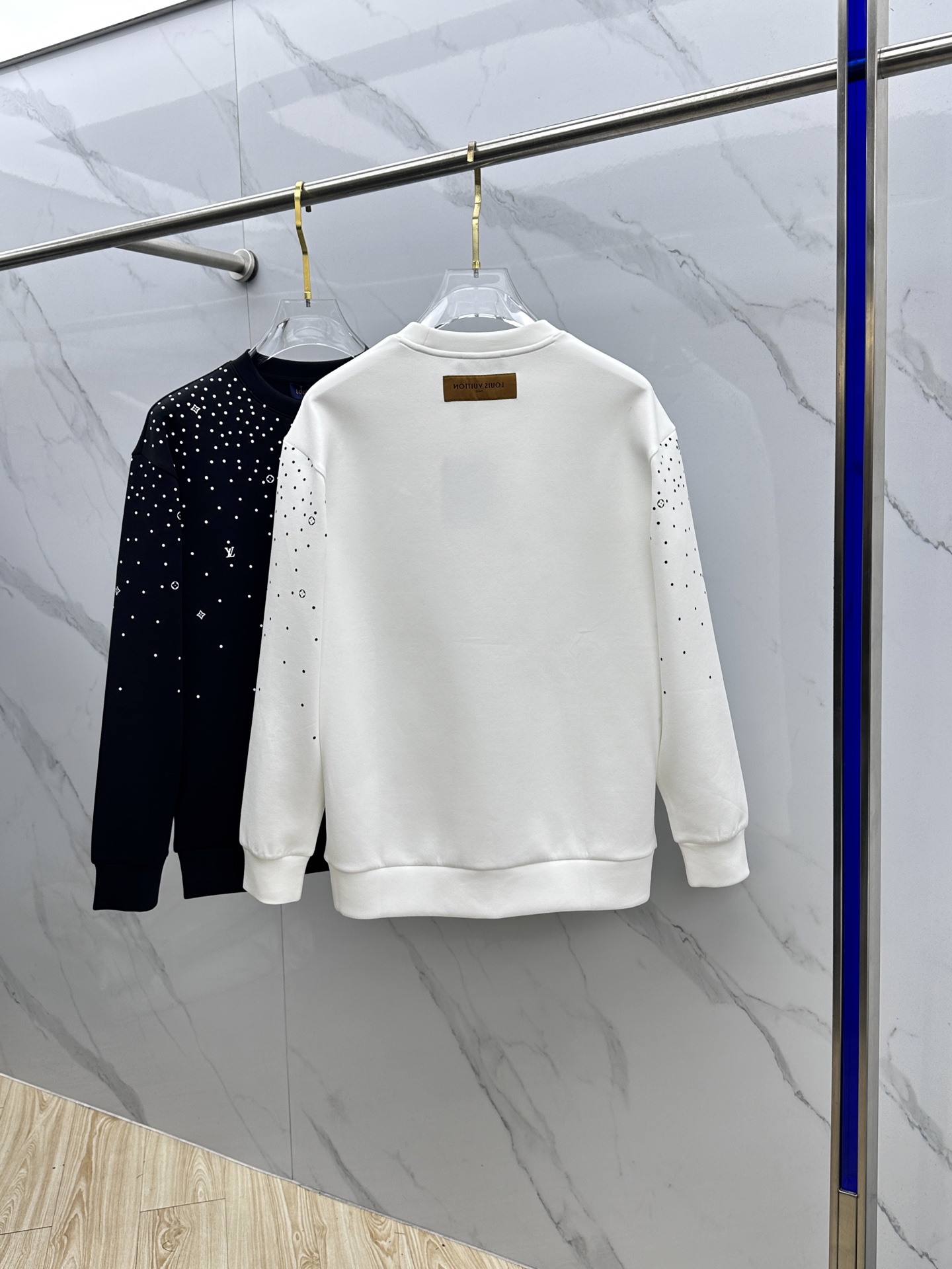 🆕LV路易威登 2025ss秋冬新品印花圆领套头卫衣 高超的时尚魅力风范,特立独行的艺术气息.客供定制面