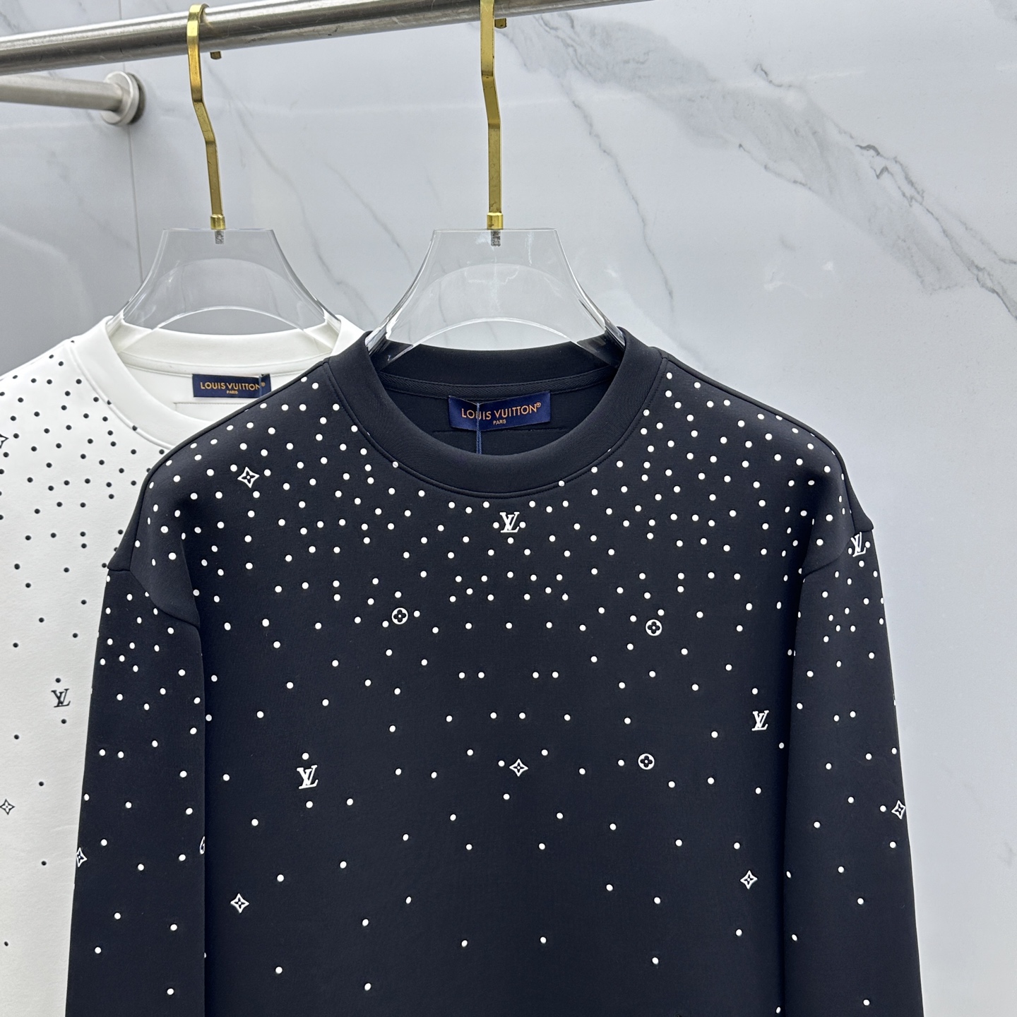 🆕LV路易威登 2025ss秋冬新品印花圆领套头卫衣 高超的时尚魅力风范,特立独行的艺术气息.客供定制面