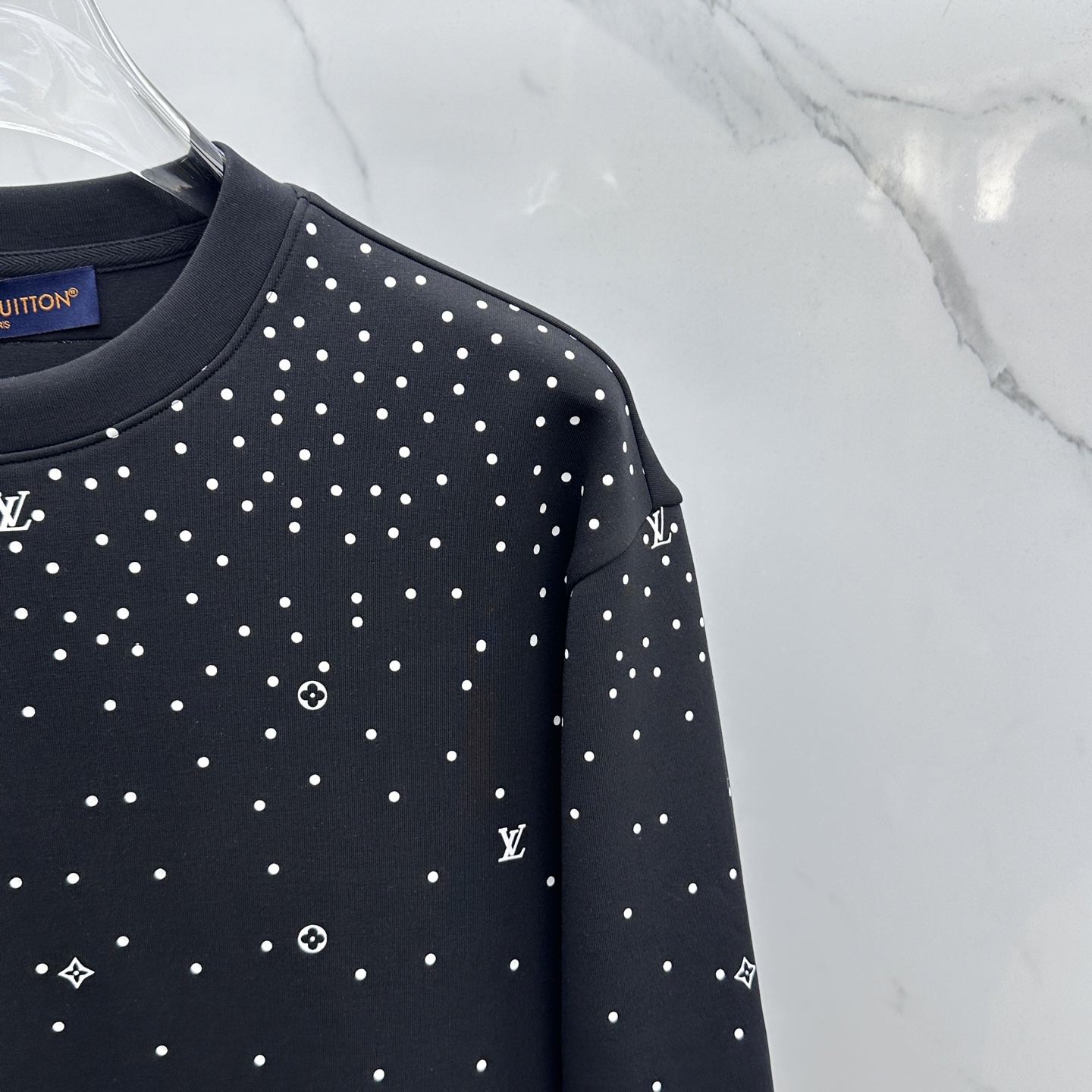 🆕LV路易威登 2025ss秋冬新品印花圆领套头卫衣 高超的时尚魅力风范,特立独行的艺术气息.客供定制面