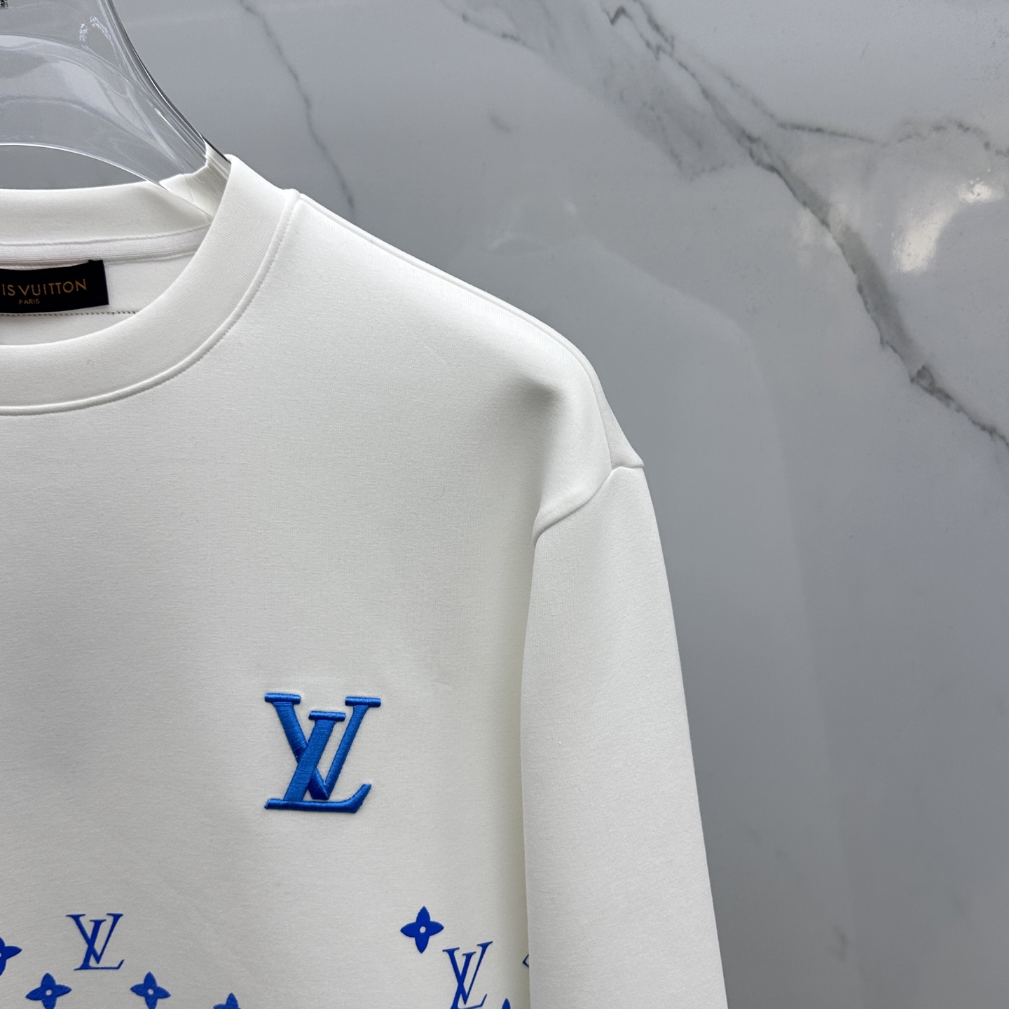 🆕LV路易威登 2025ss秋冬新品刺绣圆领套头卫衣 高超的时尚魅力风范,特立独行的艺术气息.客供定制面