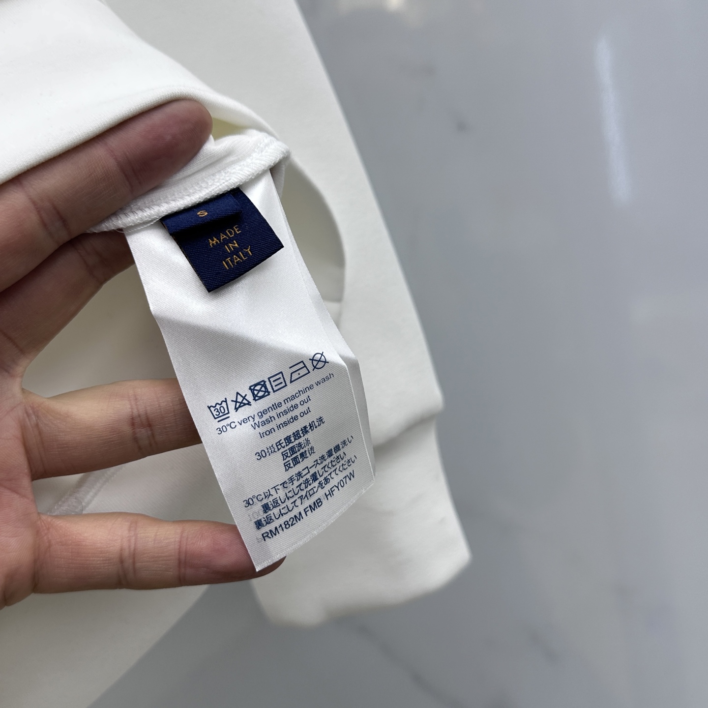 🆕LV路易威登 2025ss秋冬新品刺绣圆领套头卫衣 高超的时尚魅力风范,特立独行的艺术气息.客供定制面