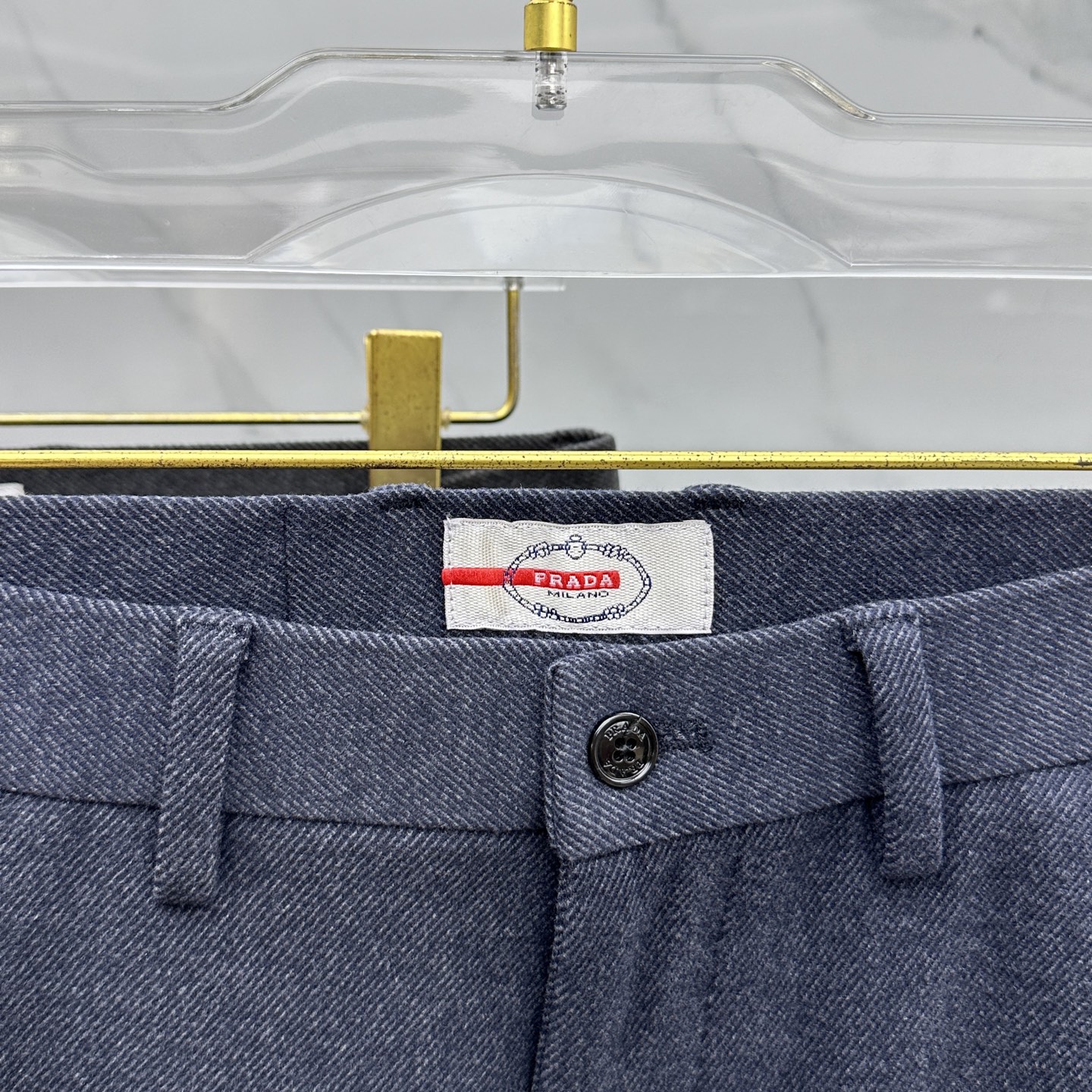 🆕PRADA普拉达 2025冬季新品休闲裤西裤厚款，官网同步发售，裤身工艺设计，进口客供辅料、面料定制，