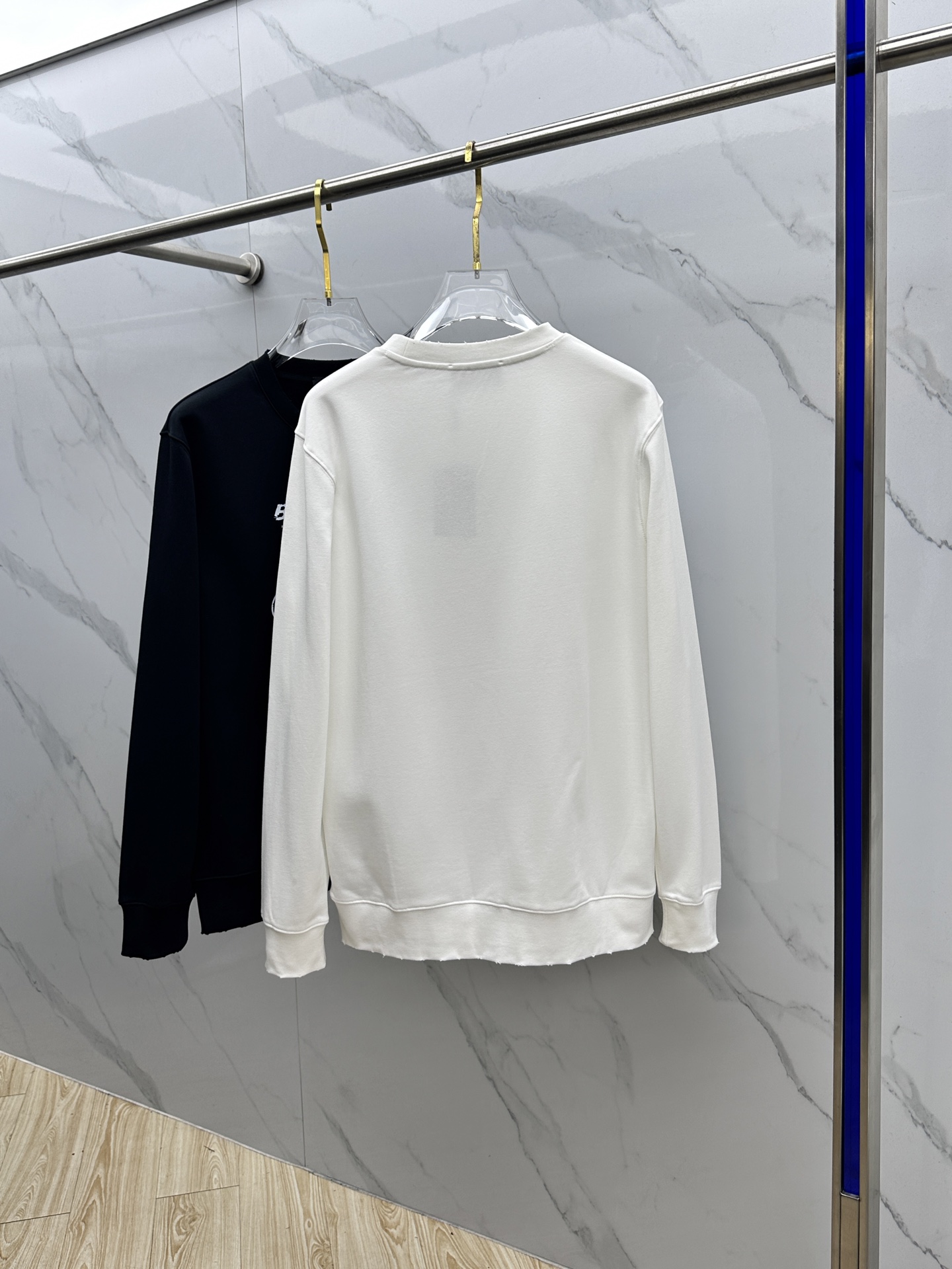 🆕Balenciaga巴黎世家 2025ss秋冬新品印花圆领套头卫衣 高超的时尚魅力风范,特立独行的艺术