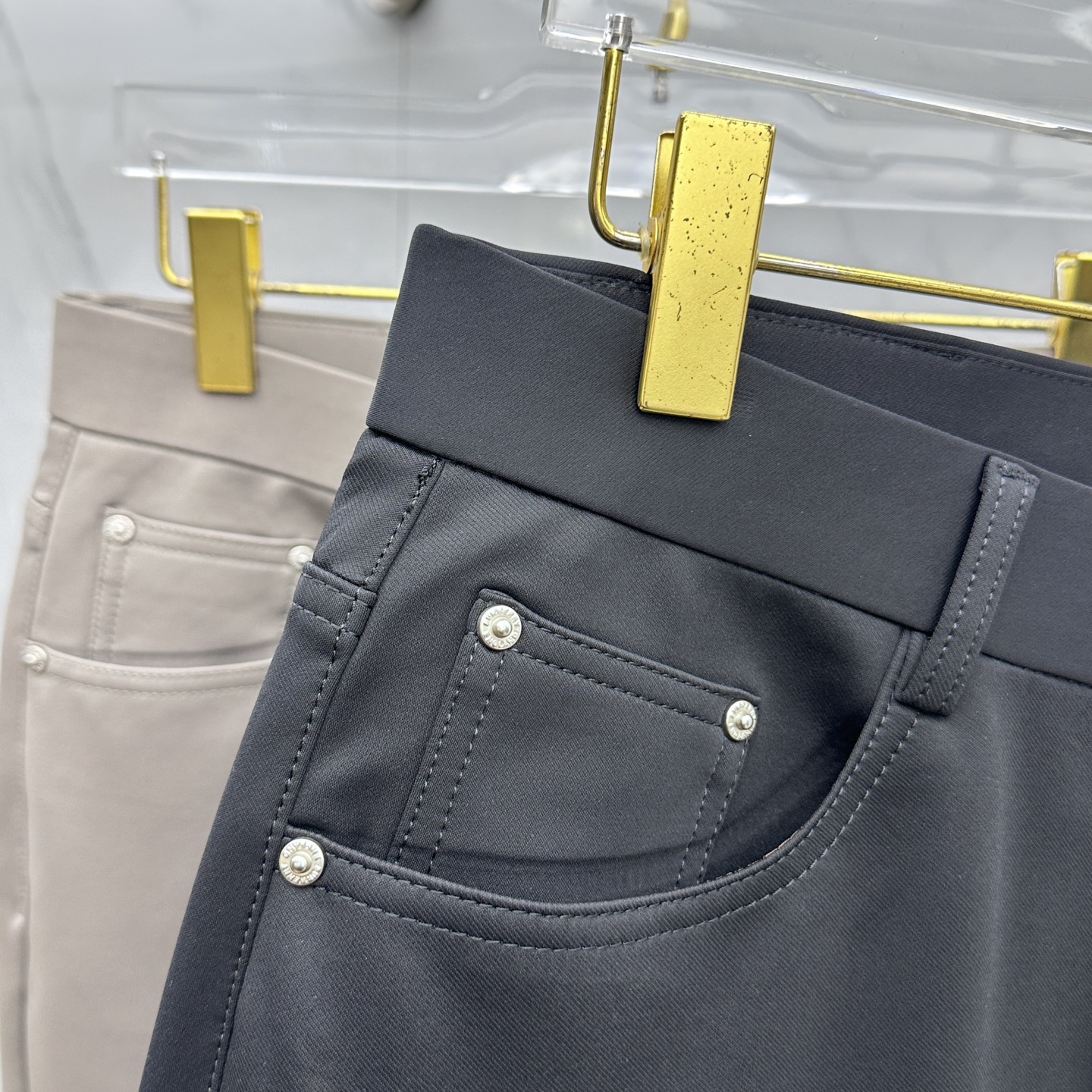 🆕Burberry巴宝莉 🔥高端定制、2025秋冬最新款休闲裤五袋裤 柜台同步发售 原版定制复刻 客供五