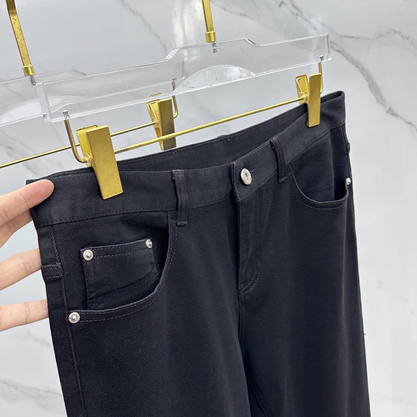 🆕Burberry巴宝莉 🔥高端定制、2025秋冬最新款牛仔裤 柜台同步发售 原版定制复刻 客供五金辅料