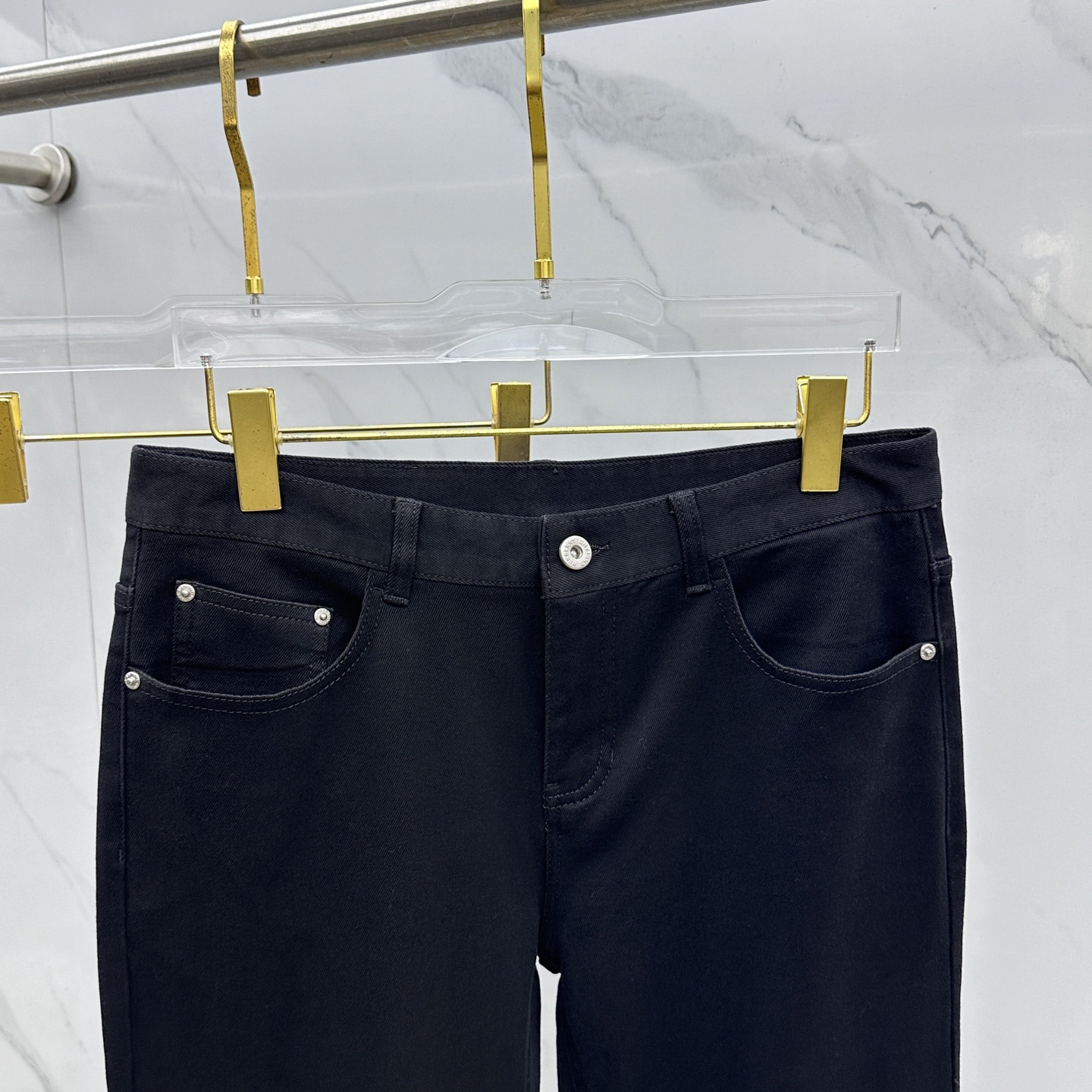 🆕Burberry巴宝莉 🔥高端定制、2025秋冬最新款牛仔裤 柜台同步发售 原版定制复刻 客供五金辅料