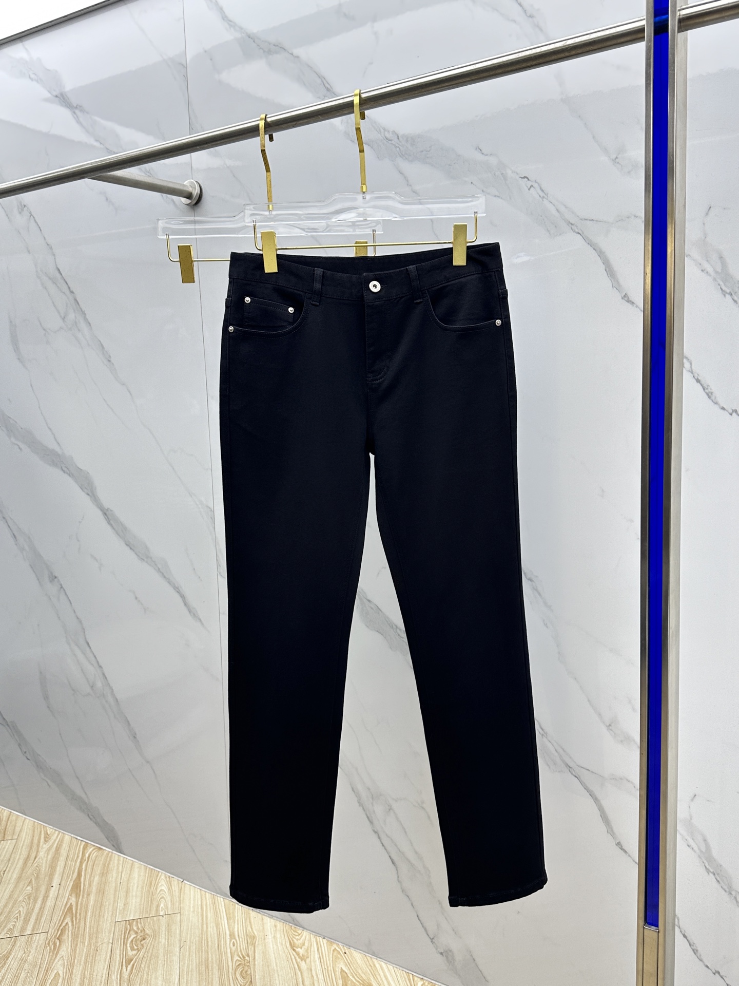 🆕Burberry巴宝莉 🔥高端定制、2025秋冬最新款牛仔裤 柜台同步发售 原版定制复刻 客供五金辅料