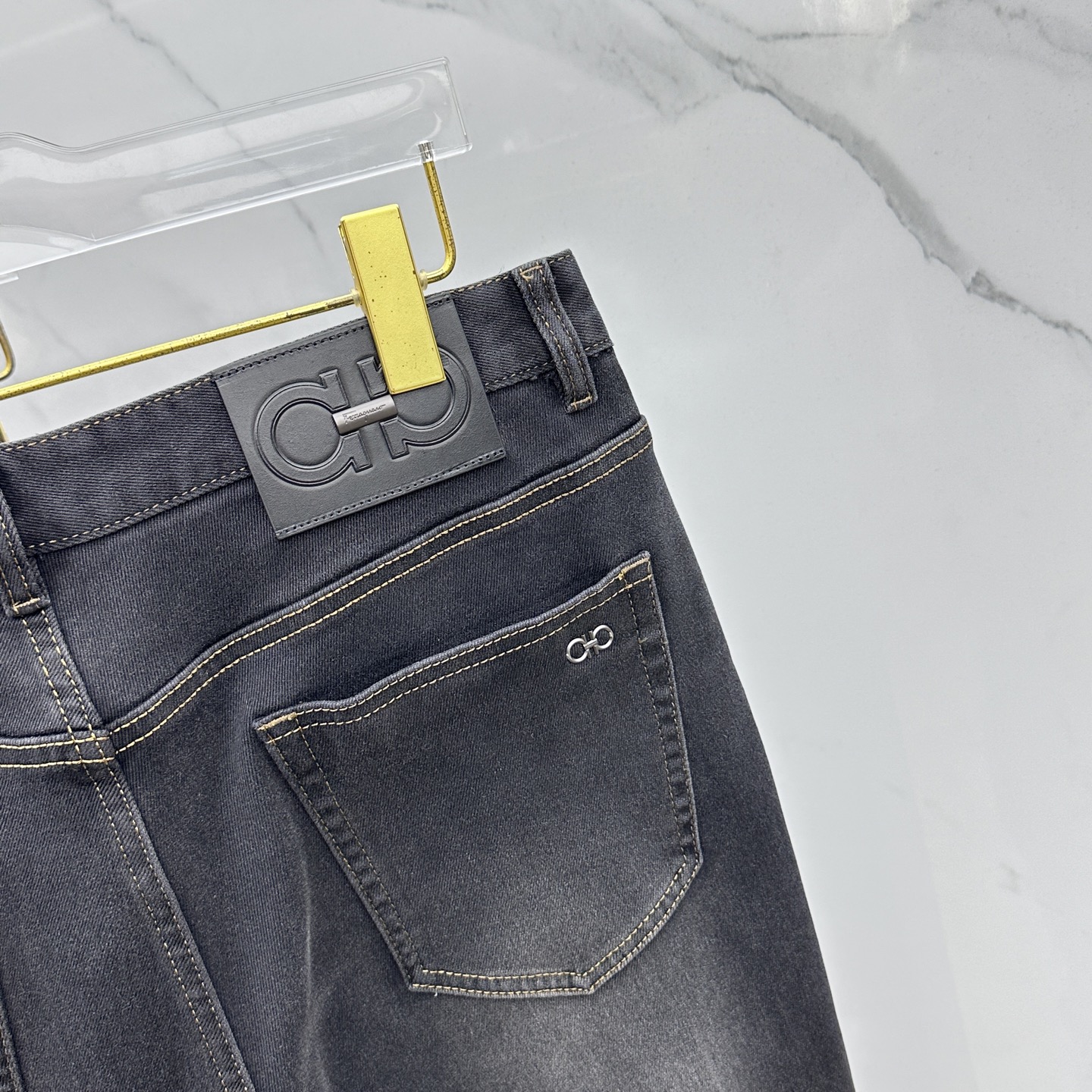 🆕Ferragamo*菲拉格慕 🔥高端定制、2025秋冬最新款牛仔裤 柜台同步发售 原版定制复刻 客供五