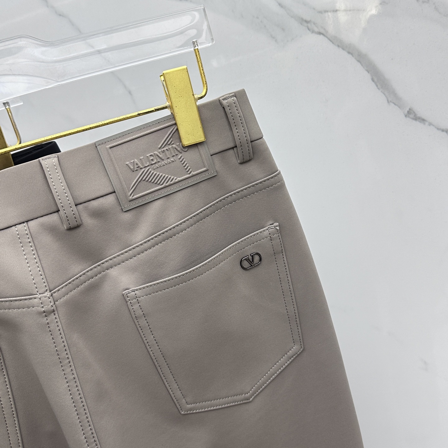 🆕Valentino华伦天奴 🔥高端定制、2025秋冬最新款休闲裤五袋西裤，柜台同步发售 原版定制复刻 