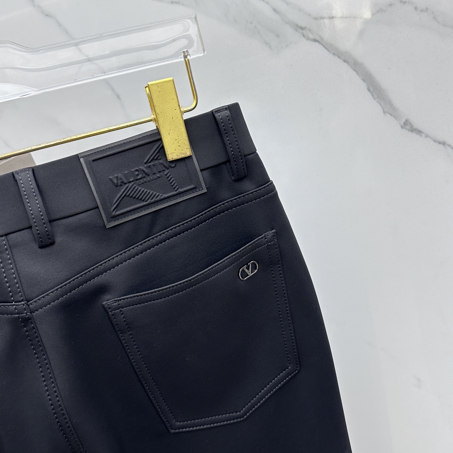 🆕Valentino华伦天奴 🔥高端定制、2025秋冬最新款休闲裤五袋西裤，柜台同步发售 原版定制复刻 