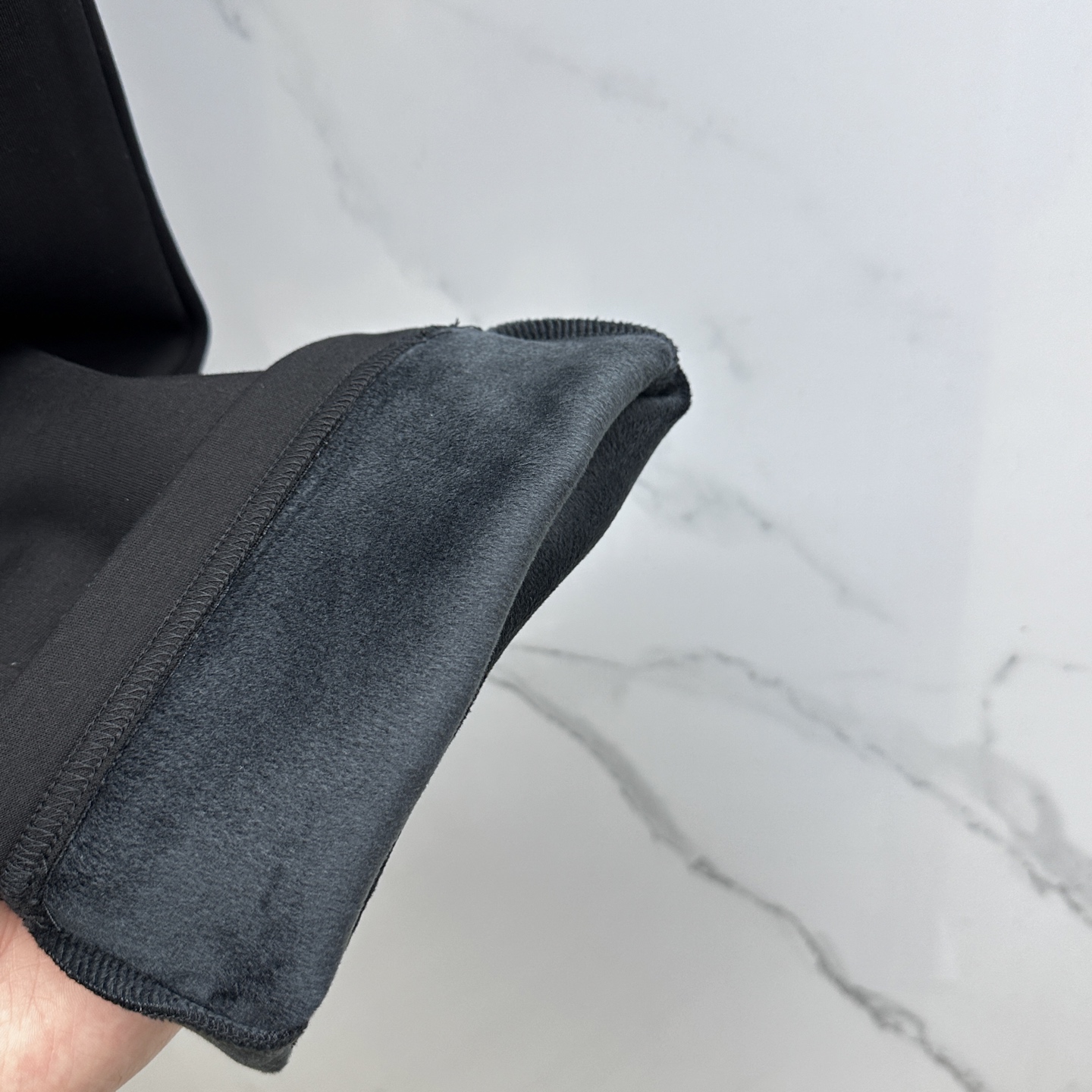 🆕LV路易威登 2025ss秋冬新款休闲裤加绒直筒休闲款 高端版本！定制面料 透气舒适度好，裤型坚挺，细