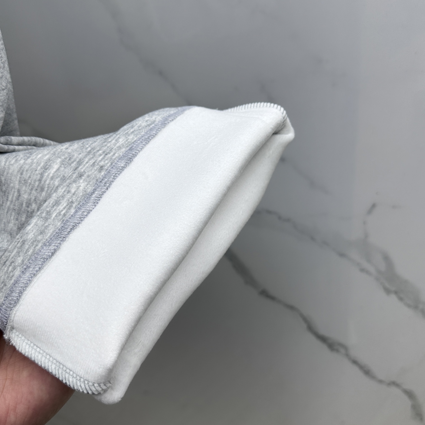 🆕LV路易威登 2025ss秋冬新款休闲裤加绒直筒休闲款 高端版本！定制面料 透气舒适度好，裤型坚挺，细