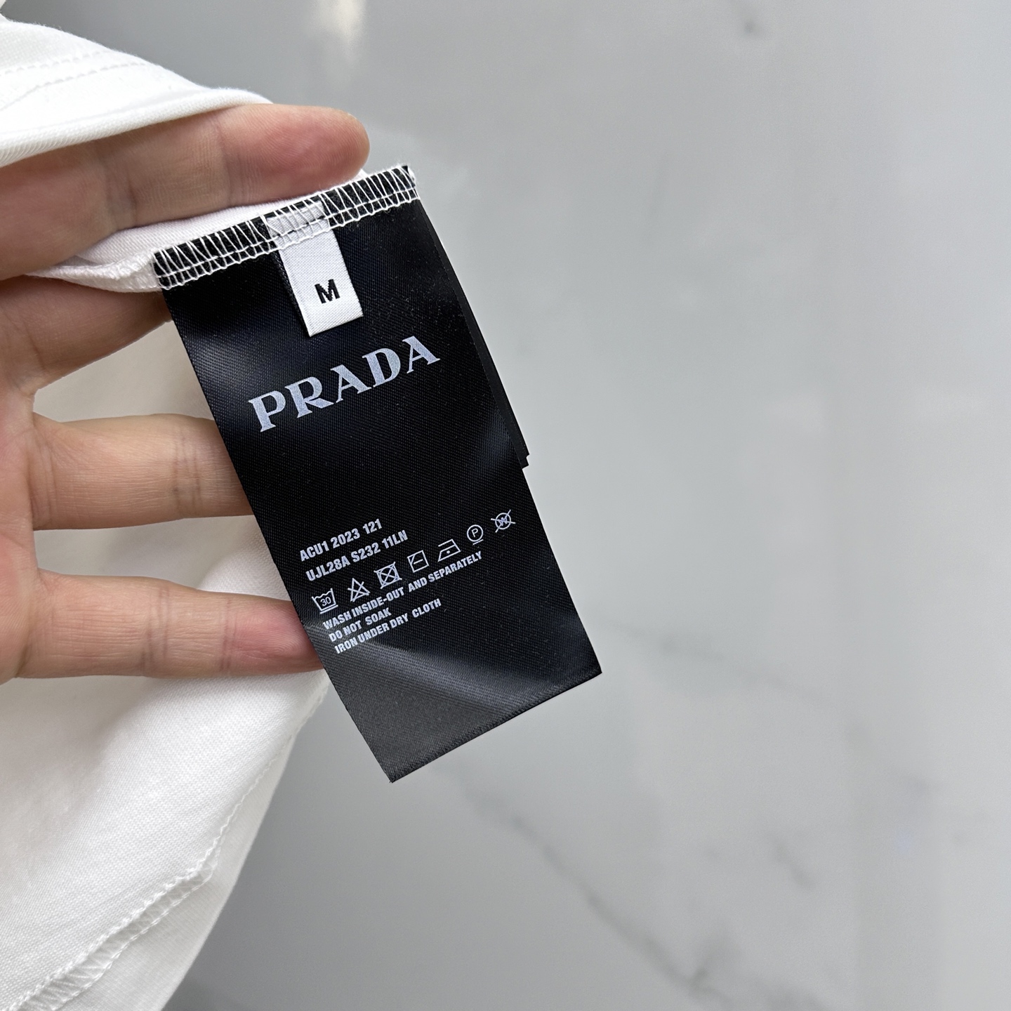 🆕Prada普拉达 新款首发专柜最新款短袖圆领T恤 高端订制 设计前卫时尚！品牌logo重工艺设计 高端