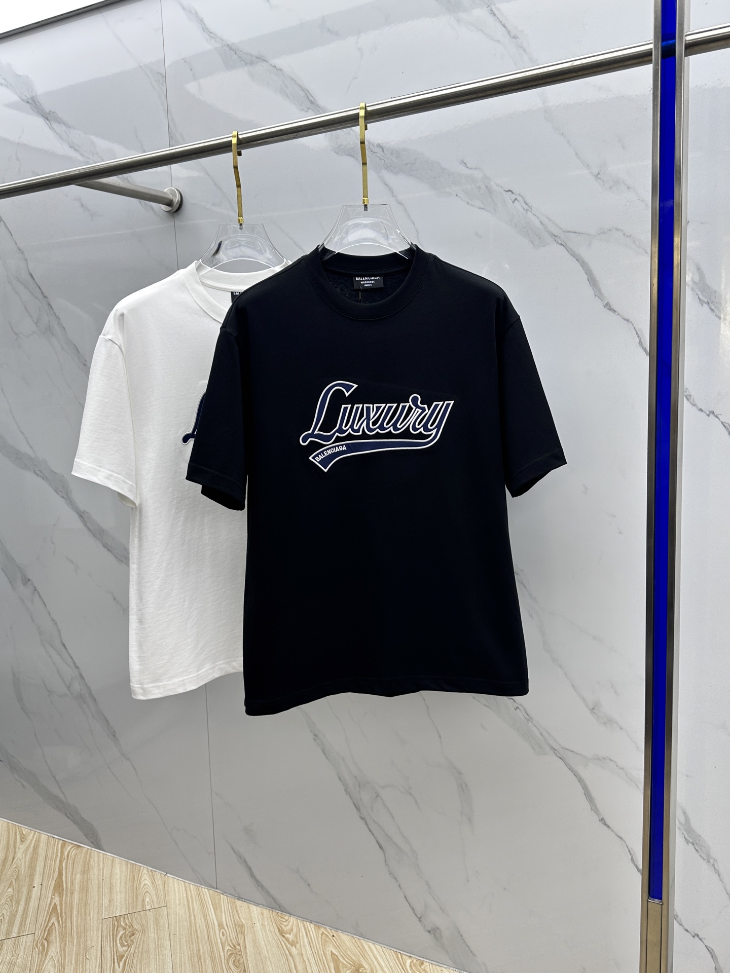 🆕Balenciaga巴黎世家 微阔 新款首发专柜最新款短袖圆领T恤 高端订制 设计前卫时尚！品牌log