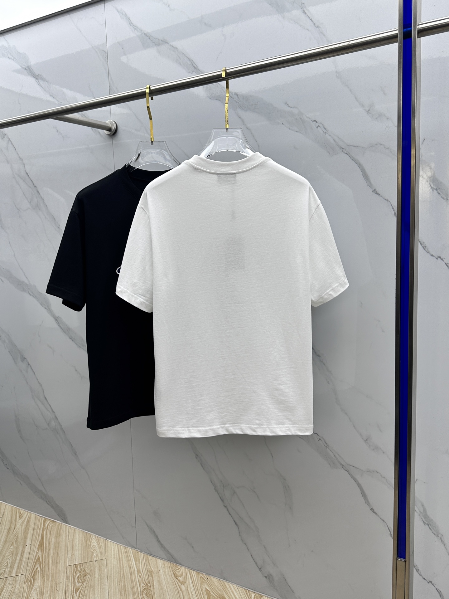 🆕Balenciaga巴黎世家 微阔 新款首发专柜最新款短袖圆领T恤 高端订制 设计前卫时尚！品牌log