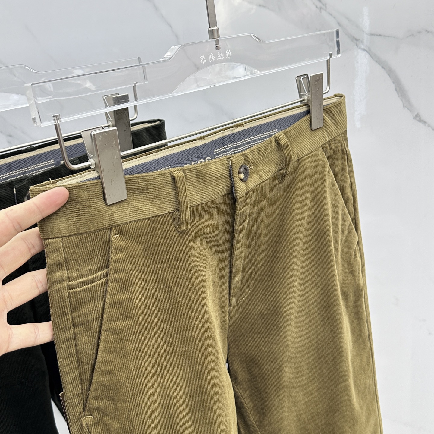 🆕Burberry巴宝莉 2025冬季新品休闲裤西裤厚款灯芯绒，官网同步发售，裤身工艺设计，进口客供辅料