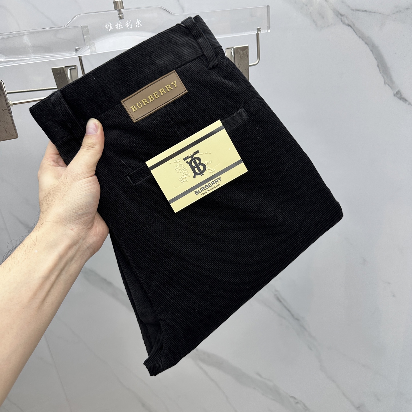 🆕Burberry巴宝莉 2025冬季新品休闲裤西裤厚款灯芯绒，官网同步发售，裤身工艺设计，进口客供辅料