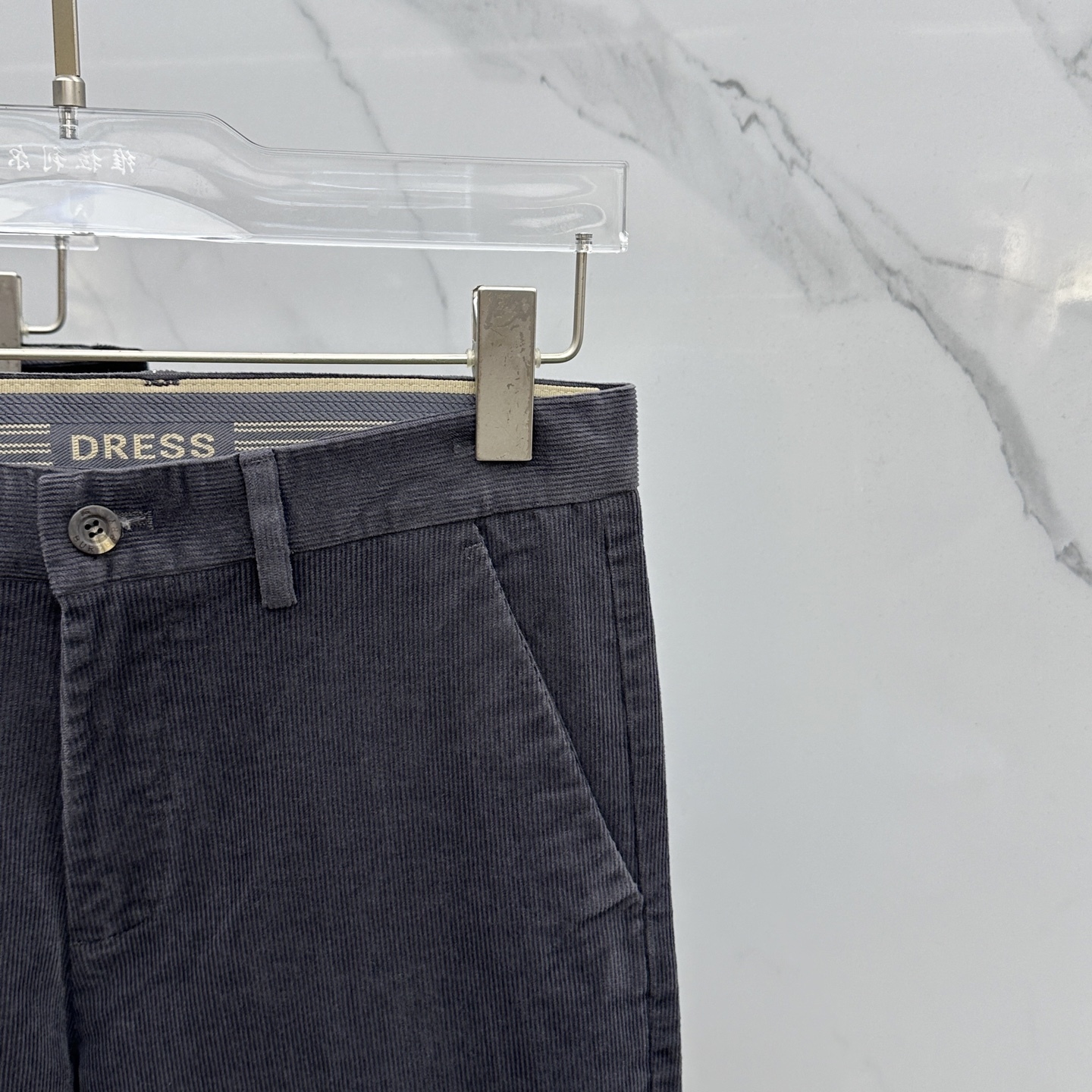 🆕Burberry巴宝莉 2025冬季新品休闲裤西裤厚款灯芯绒，官网同步发售，裤身工艺设计，进口客供辅料