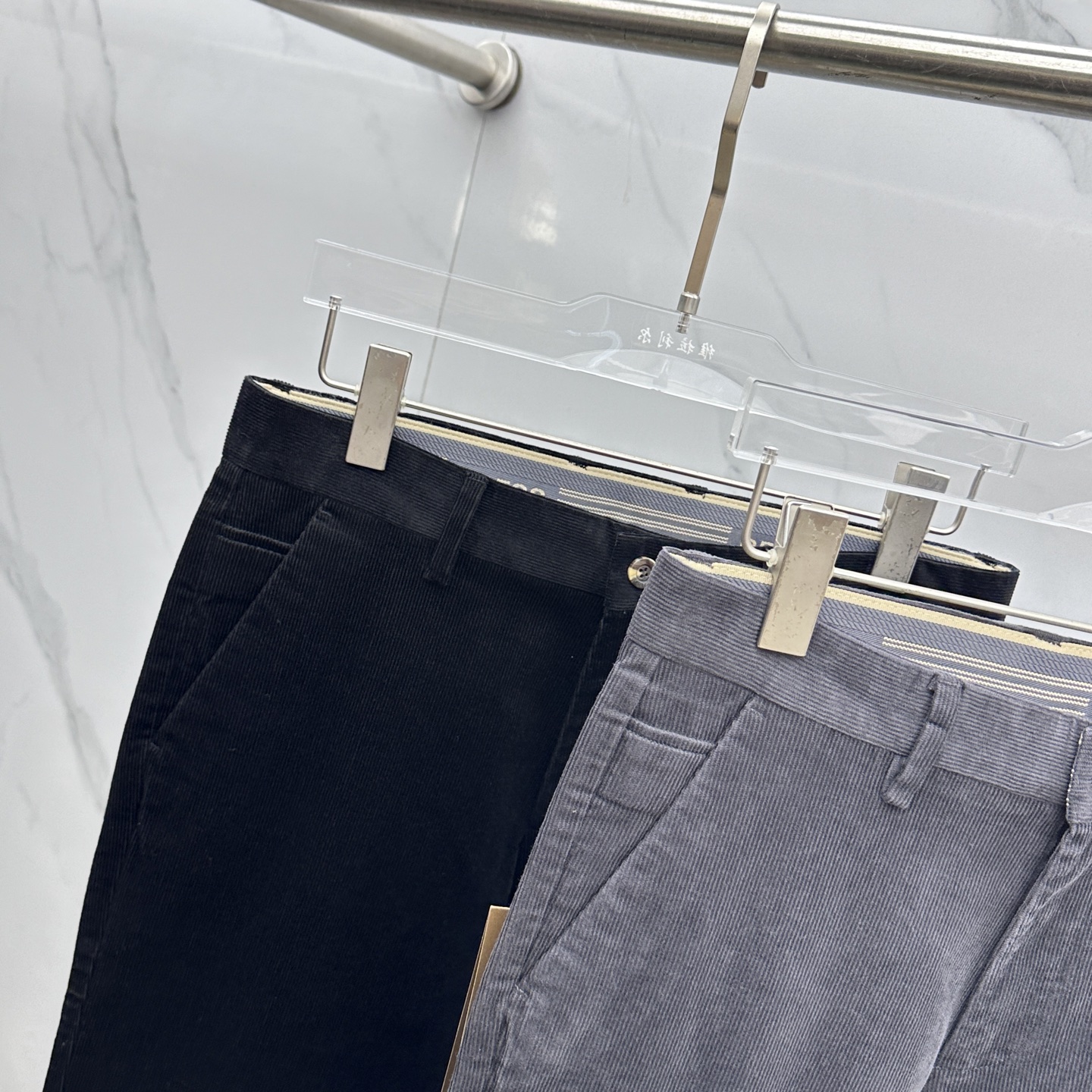 🆕Burberry巴宝莉 2025冬季新品休闲裤西裤厚款灯芯绒，官网同步发售，裤身工艺设计，进口客供辅料