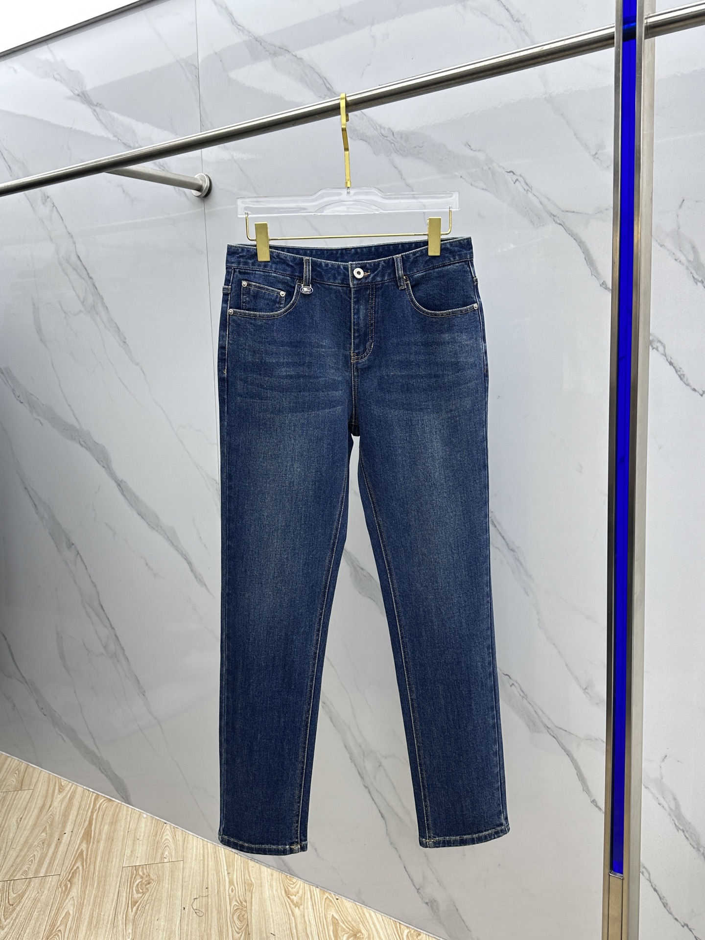 🆕Burberry巴宝莉 🔥高端定制、2025秋冬最新款洗水牛仔裤 柜台同步发售 原版定制复刻 客供五金