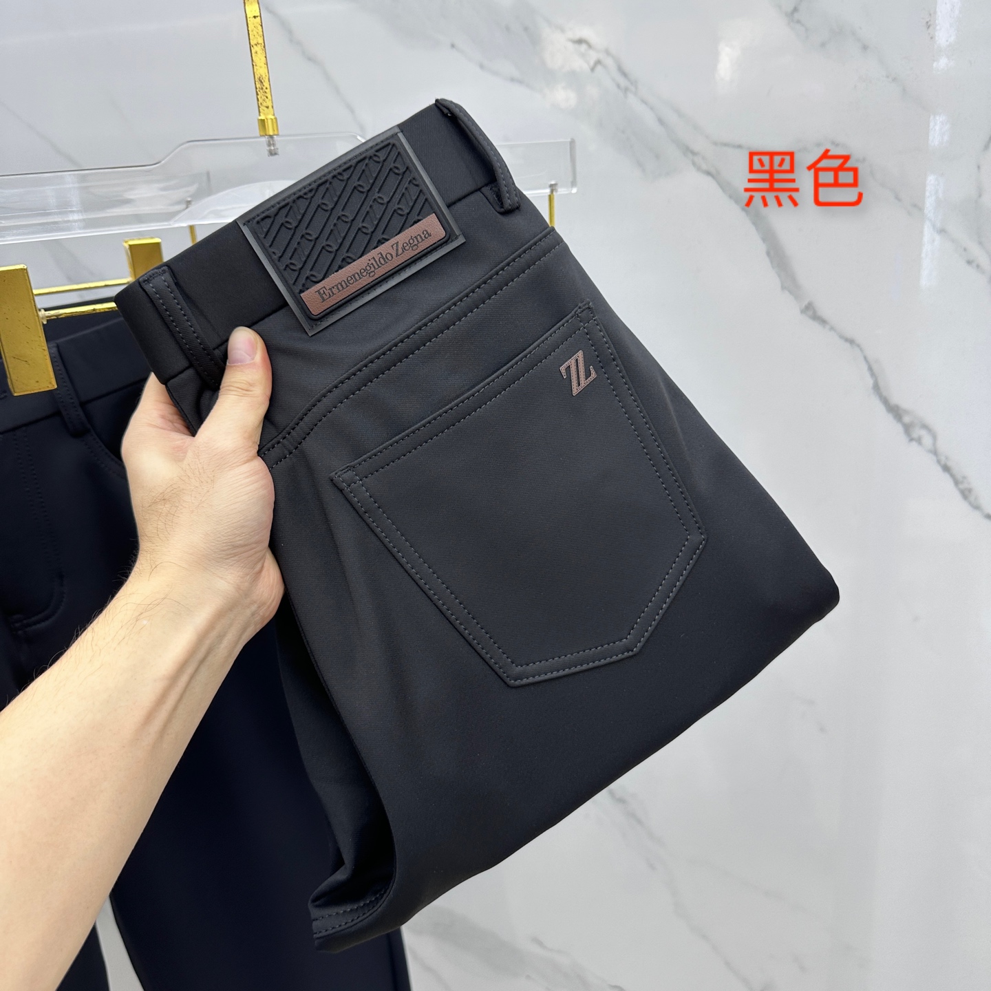 NO:683320,ZEGNA Zegna's high-end customization, the latest 2025 autumn and winter casual trousers, five-pocket trousers, available at the counter at the same time. Original customized replica. Hardware accessories supplied by customers. Original quality. Imported composite fabrics. Anti-wrinkle and firm, breathable and comfortable. Fine workmanship and routing. Excellent upper body!  Preferred item Produced by A11 Size 30-38 No 35.37,,zegna,19860909ZEGNA杰尼亚 高端定制、2025秋冬最新款休闲裤五袋西裤,柜台同步发售 原版定制复刻 客供五金辅料 原单品质 进口复合面料 抗皱坚挺,透气舒适.做工走线精细 上身绝佳！优选单品 A11出品 码数30-38无35.37,,zegna,,Men's clothing