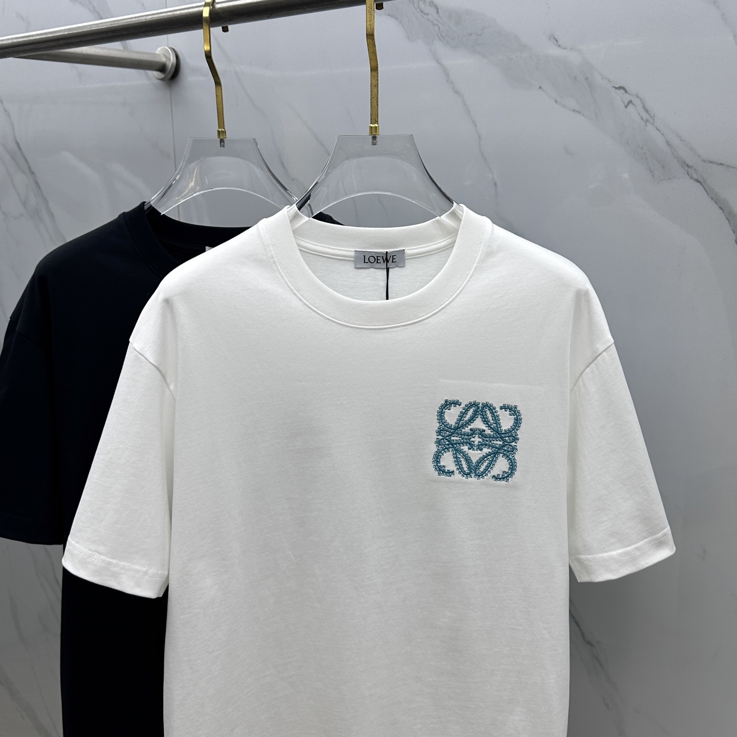 🆕LOEWE罗意威 微阔 新款首发专柜最新款短袖圆领T恤 高端订制 设计前卫时尚！品牌logo重工艺设计