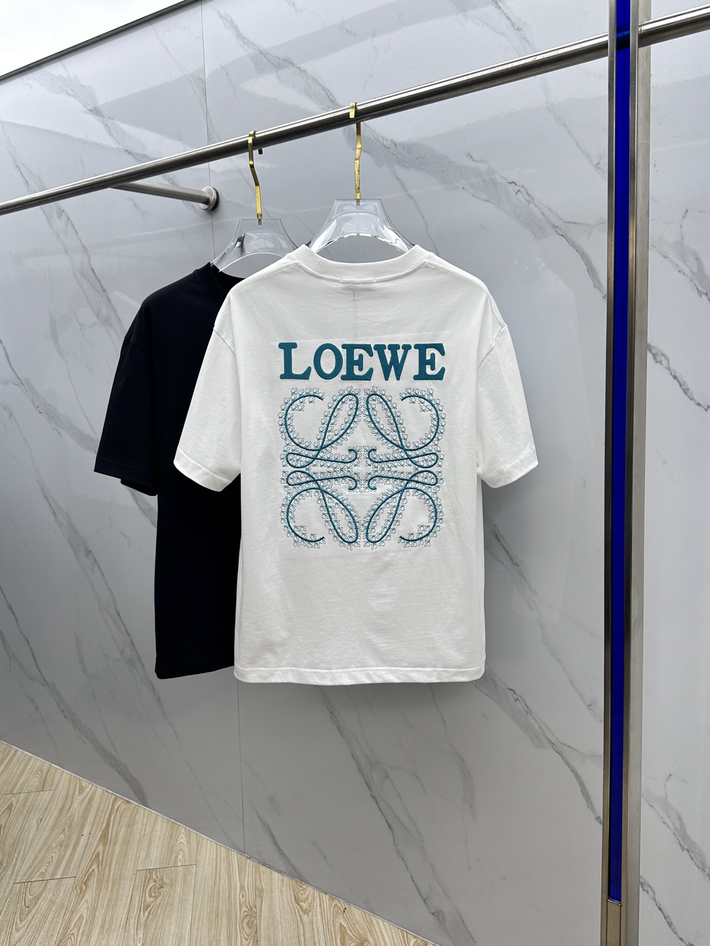 🆕LOEWE罗意威 微阔 新款首发专柜最新款短袖圆领T恤 高端订制 设计前卫时尚！品牌logo重工艺设计