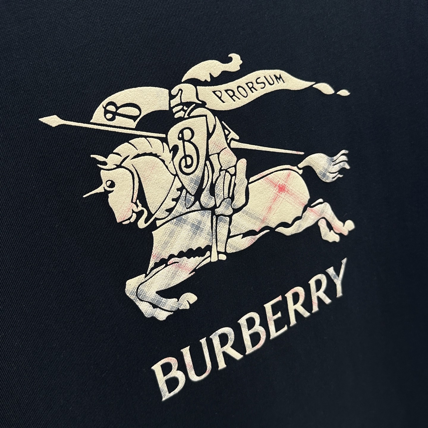 🆕Burberry巴宝莉 微阔 新款首发专柜最新款短袖圆领T恤 高端订制 设计前卫时尚！品牌logo重工