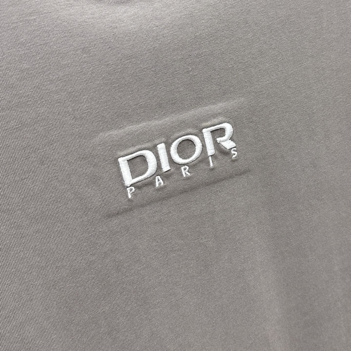 🆕Dior迪奥 微阔 新款首发专柜最新款短袖圆领T恤 高端订制 设计前卫时尚！品牌logo重工艺设计 高