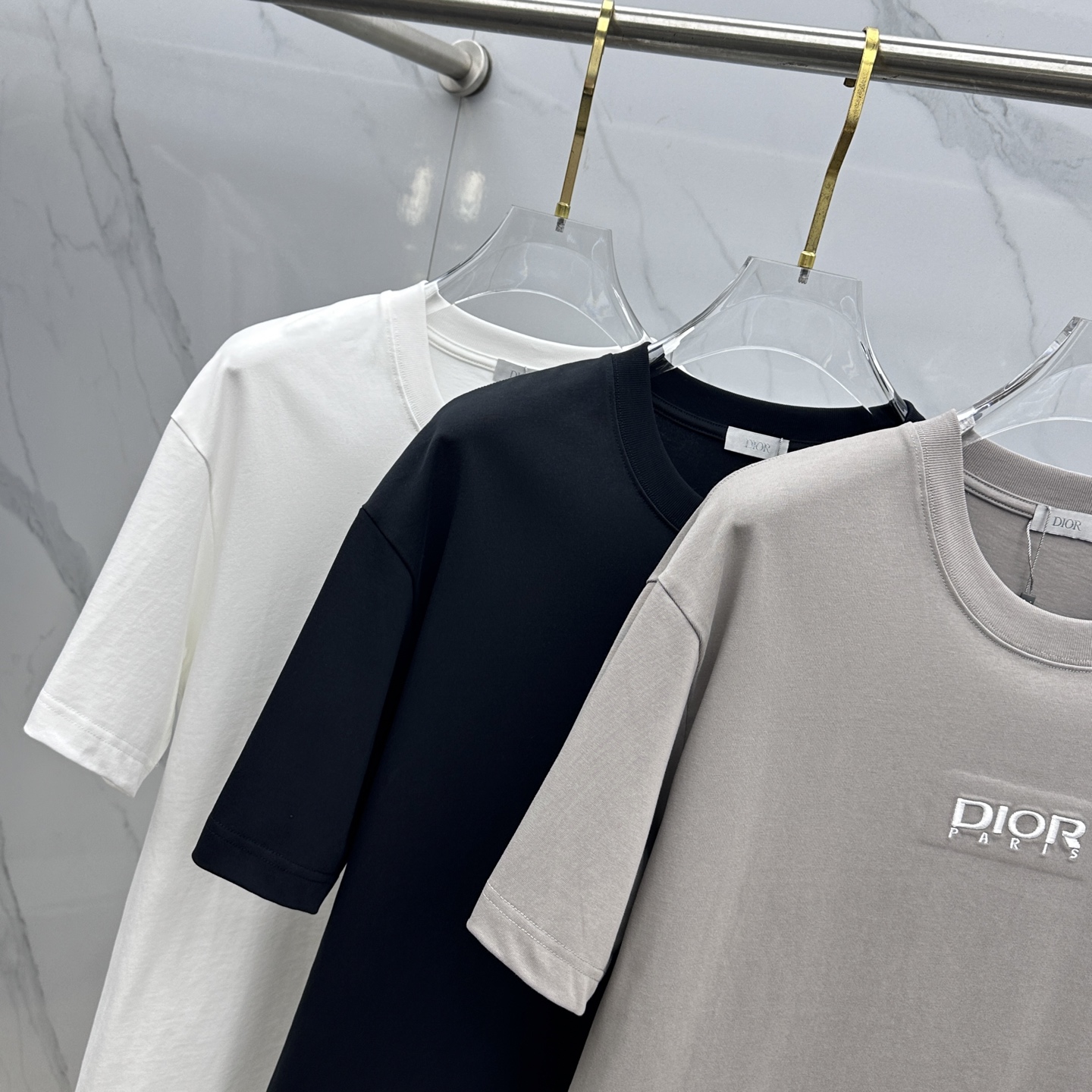 🆕Dior迪奥 微阔 新款首发专柜最新款短袖圆领T恤 高端订制 设计前卫时尚！品牌logo重工艺设计 高