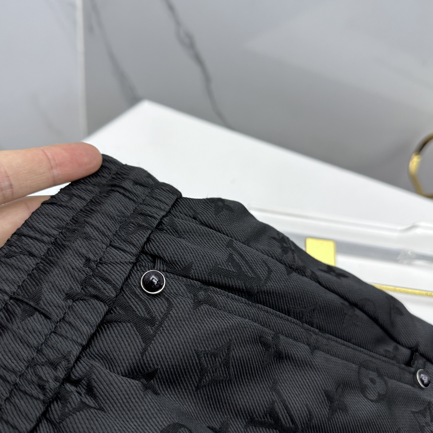 🆕LV路易威登 25年秋冬新款休闲裤满身提花款，时尚设计独家单品，奢华经典品牌设计，定制进口高端五金辅料