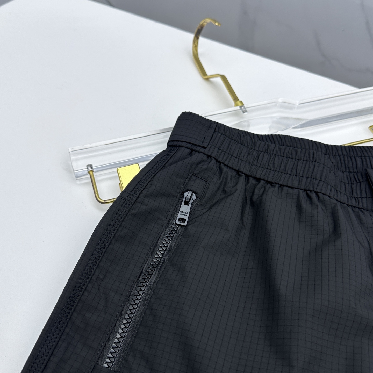 🆕PRADA普拉达 25年秋冬新款休闲裤 时尚设计独家单品，奢华经典品牌设计，定制进口高端五金辅料制作，