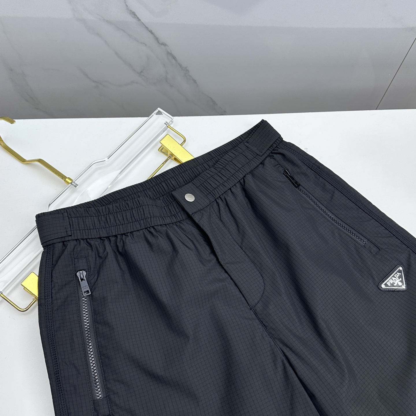 🆕PRADA普拉达 25年秋冬新款休闲裤 时尚设计独家单品，奢华经典品牌设计，定制进口高端五金辅料制作，