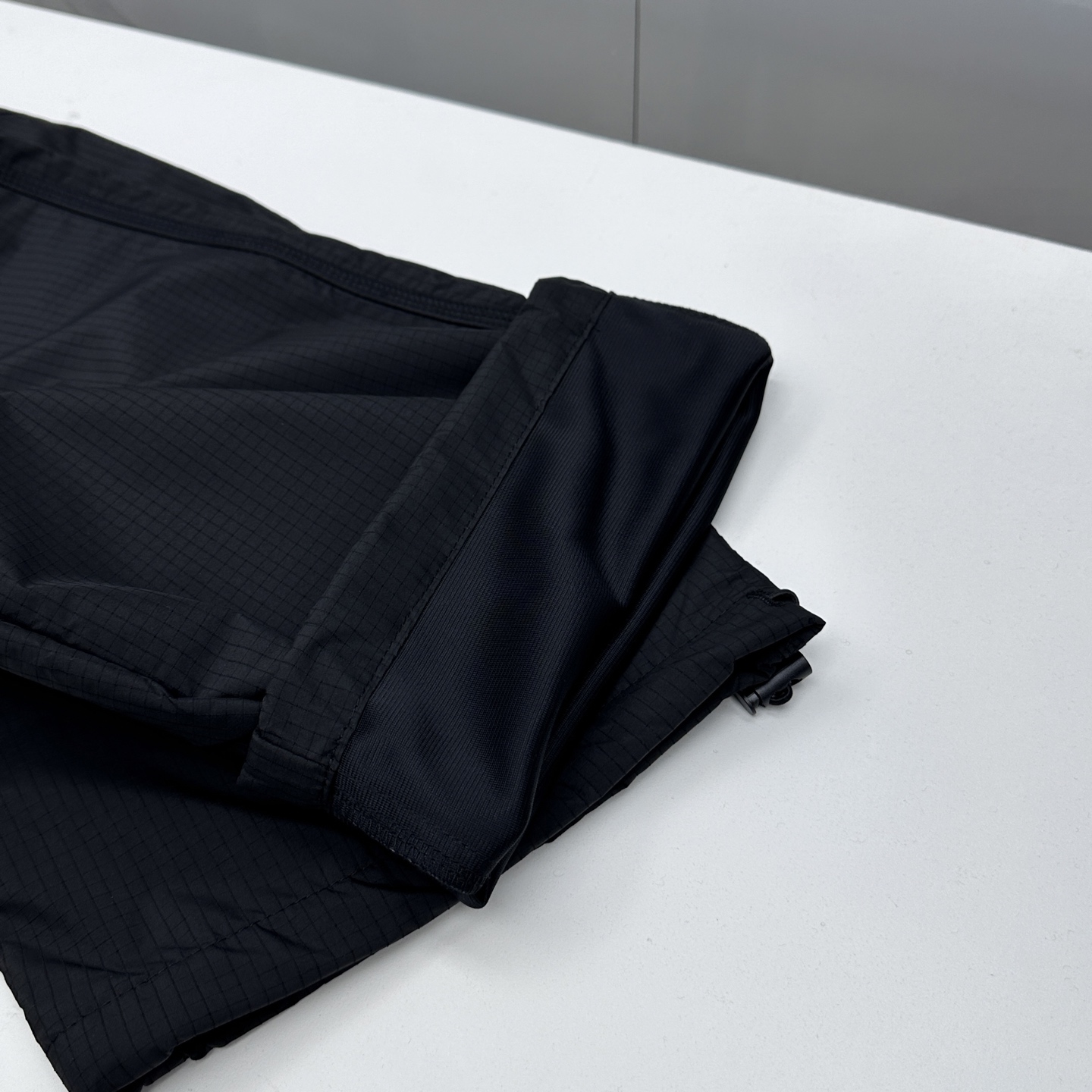 🆕PRADA普拉达 25年秋冬新款休闲裤 时尚设计独家单品，奢华经典品牌设计，定制进口高端五金辅料制作，