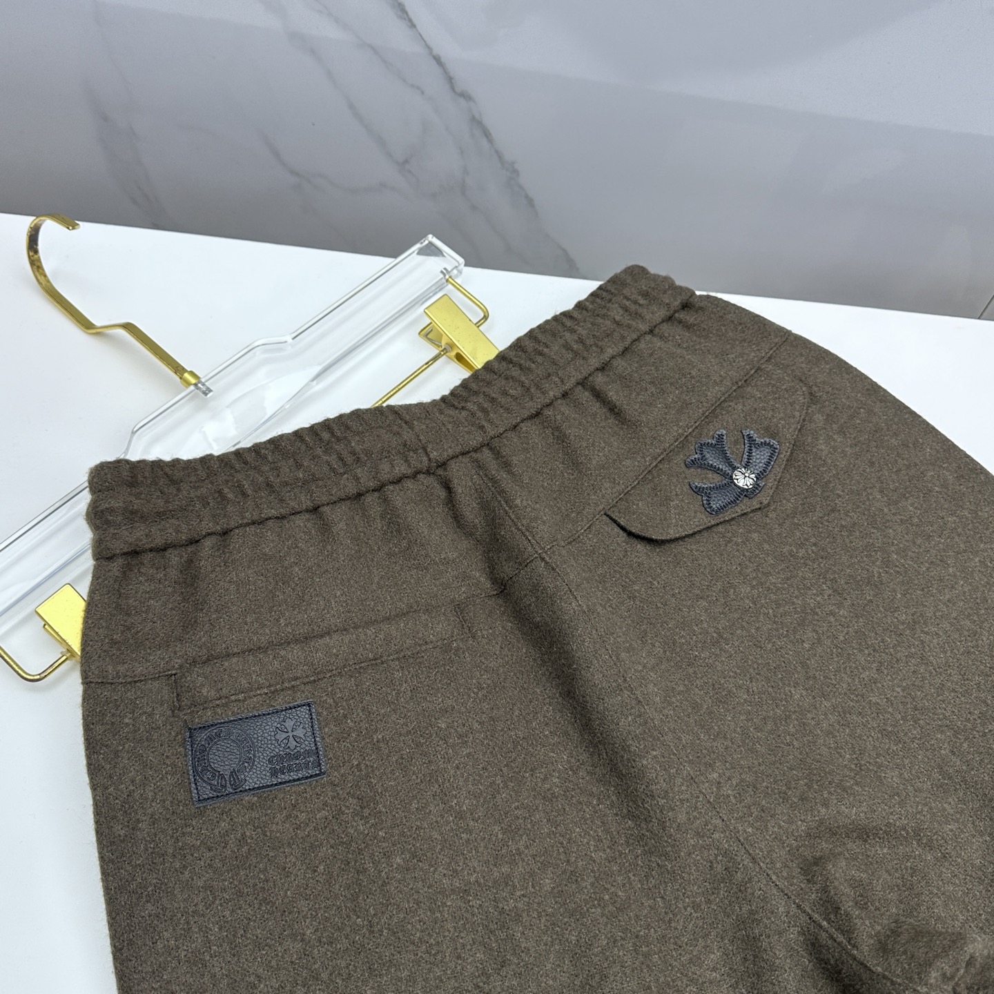 🆕CH*克罗心 25年秋冬新款休闲裤时尚设计独家单品，奢华经典品牌设计，定制进口高端五金辅料制作，细节处