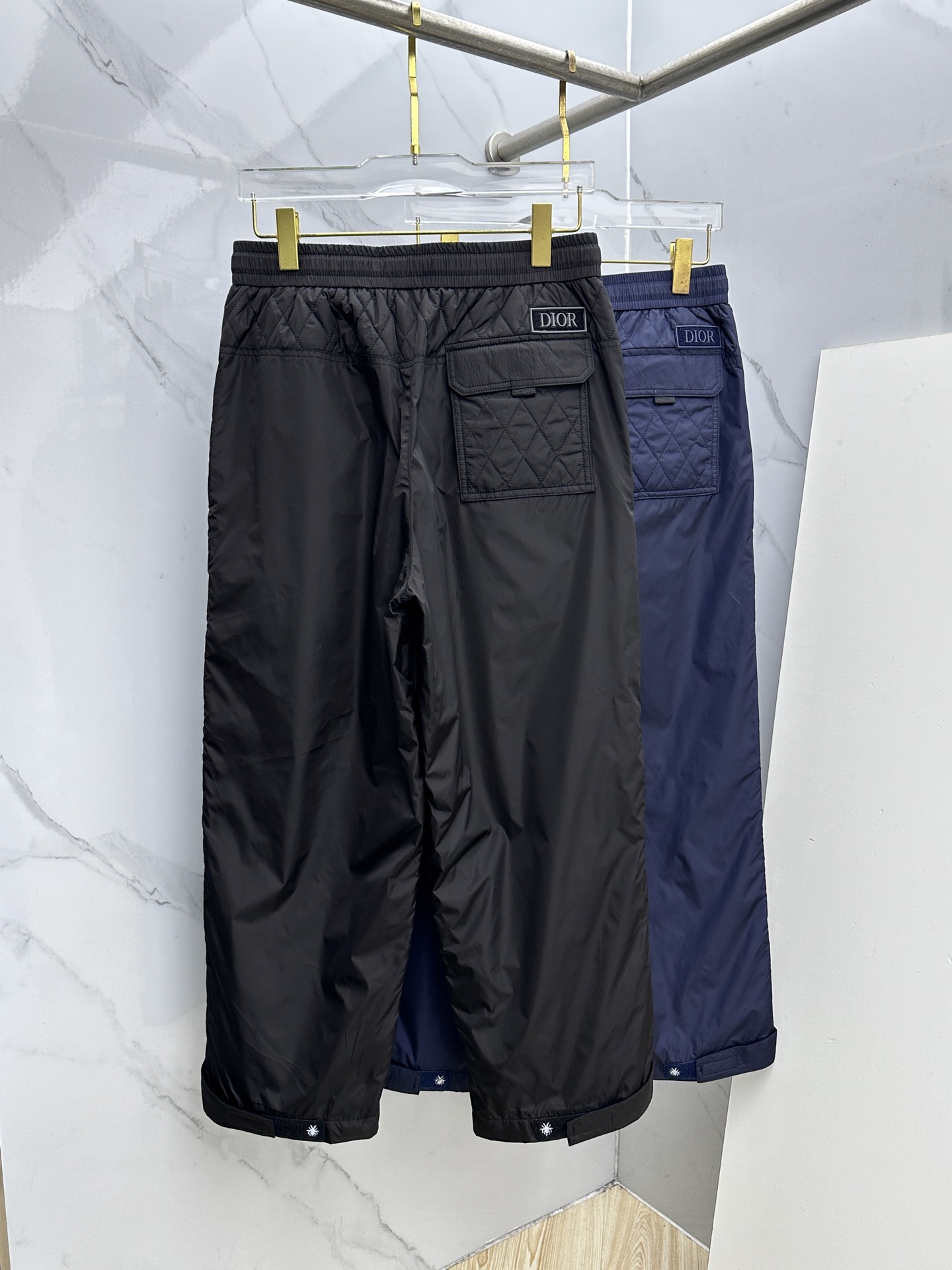 🆕Dior迪奥 25年秋冬新款休闲裤起绒内衬保暖在线，时尚设计独家单品，奢华经典品牌设计，定制进口高端五