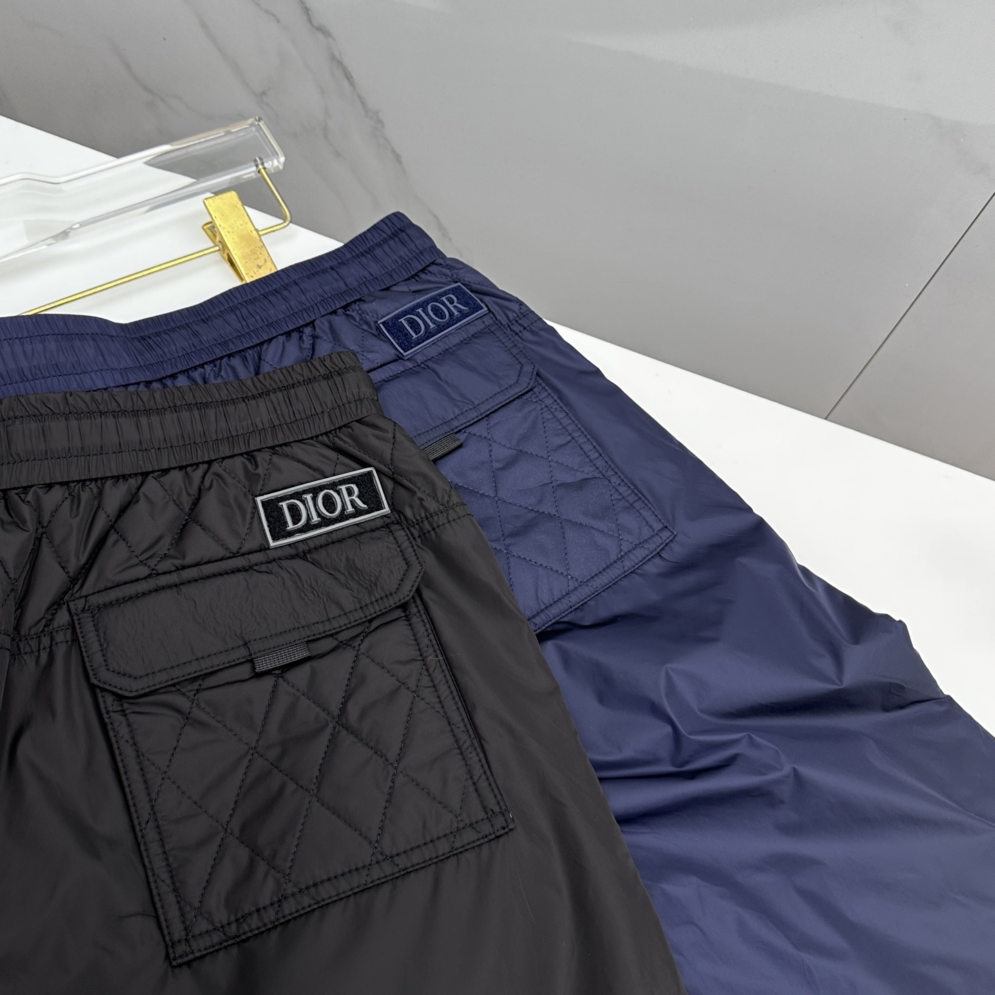 🆕Dior迪奥 25年秋冬新款休闲裤起绒内衬保暖在线，时尚设计独家单品，奢华经典品牌设计，定制进口高端五