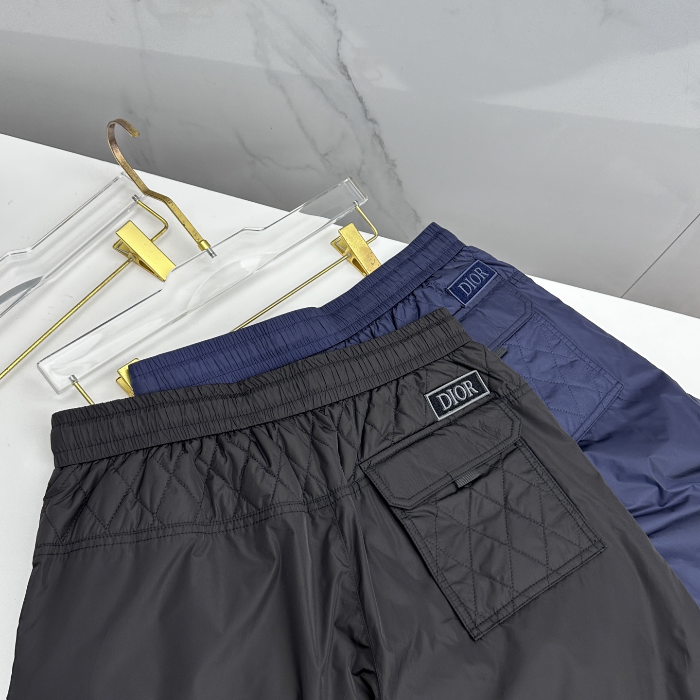 🆕Dior迪奥 25年秋冬新款休闲裤起绒内衬保暖在线，时尚设计独家单品，奢华经典品牌设计，定制进口高端五