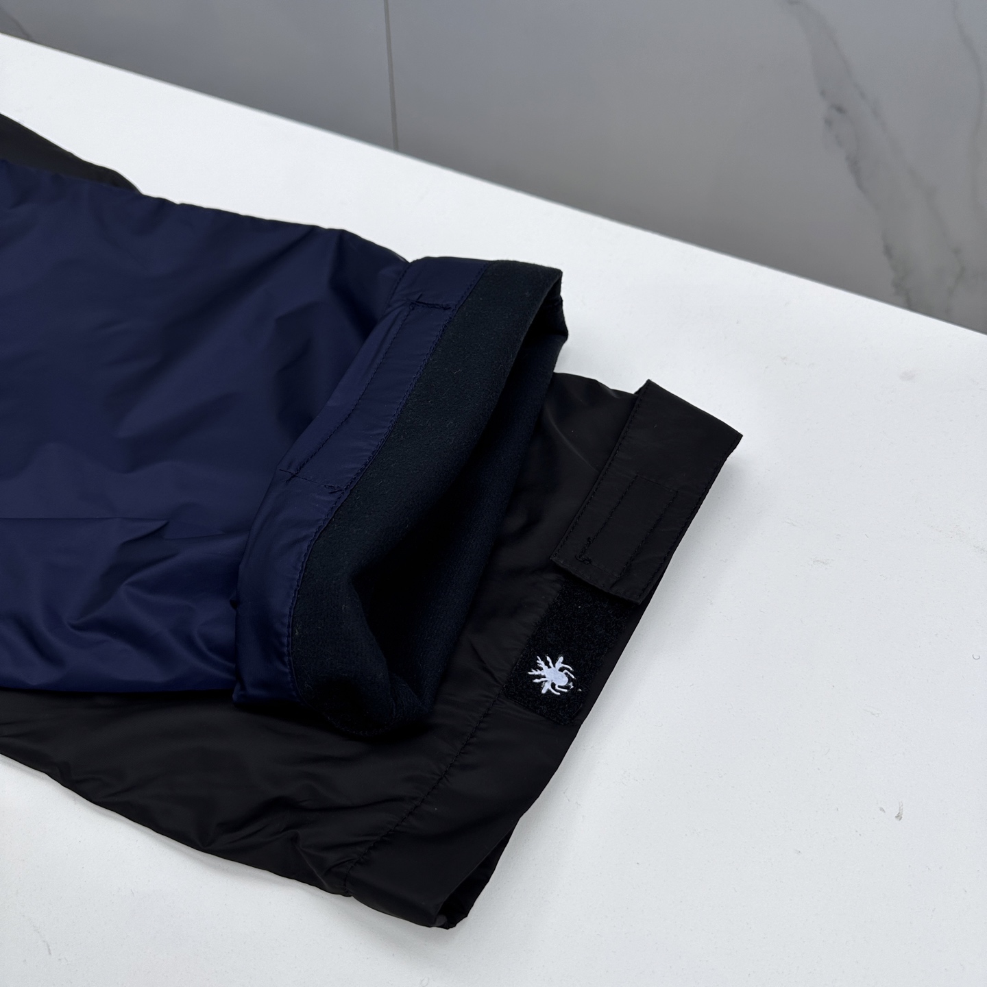 🆕Dior迪奥 25年秋冬新款休闲裤起绒内衬保暖在线，时尚设计独家单品，奢华经典品牌设计，定制进口高端五