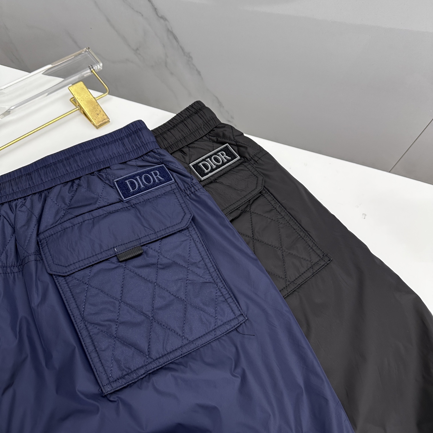 🆕Dior迪奥 25年秋冬新款休闲裤起绒内衬保暖在线，时尚设计独家单品，奢华经典品牌设计，定制进口高端五